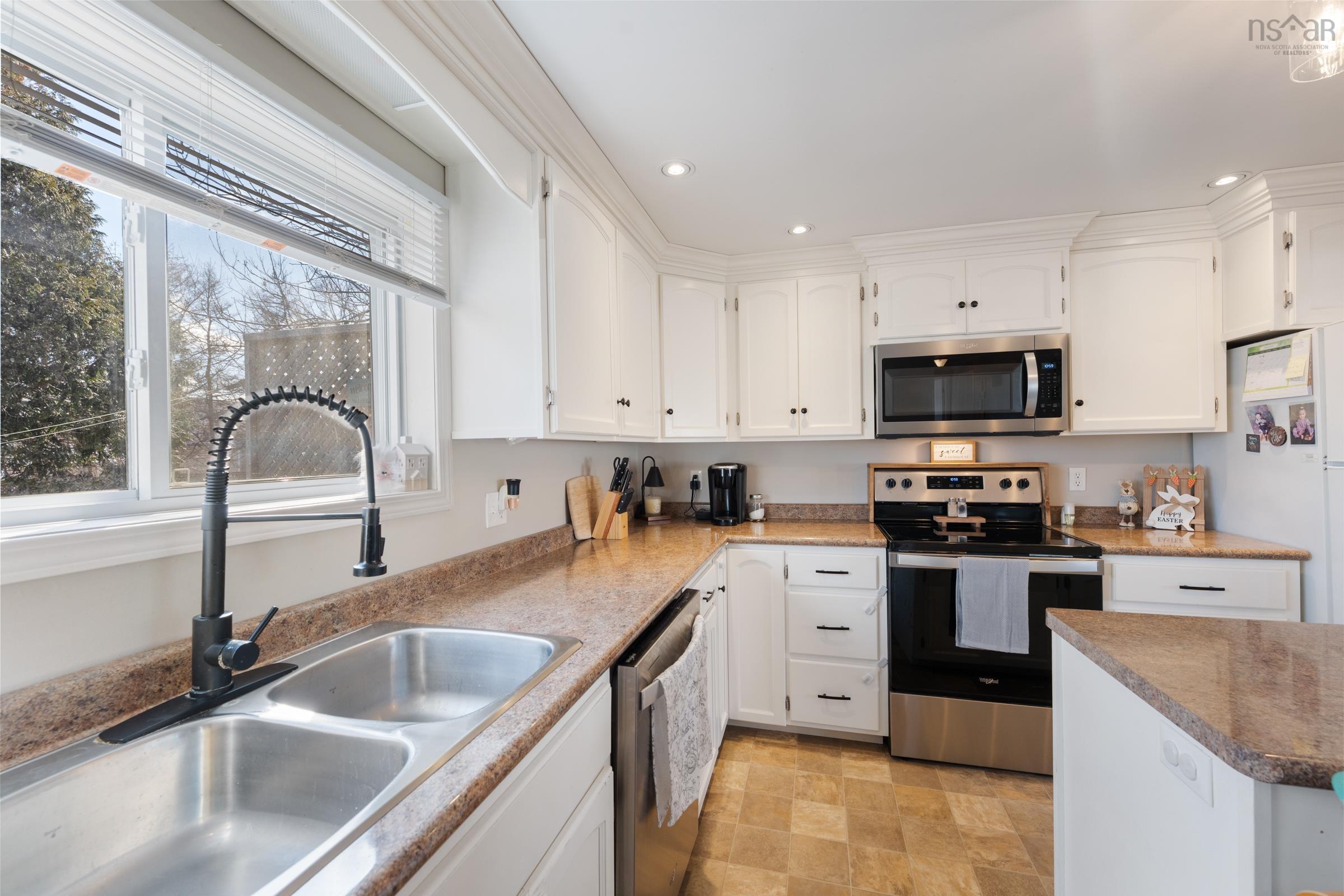 $375,000.00: 56 Second Avenue, Digby