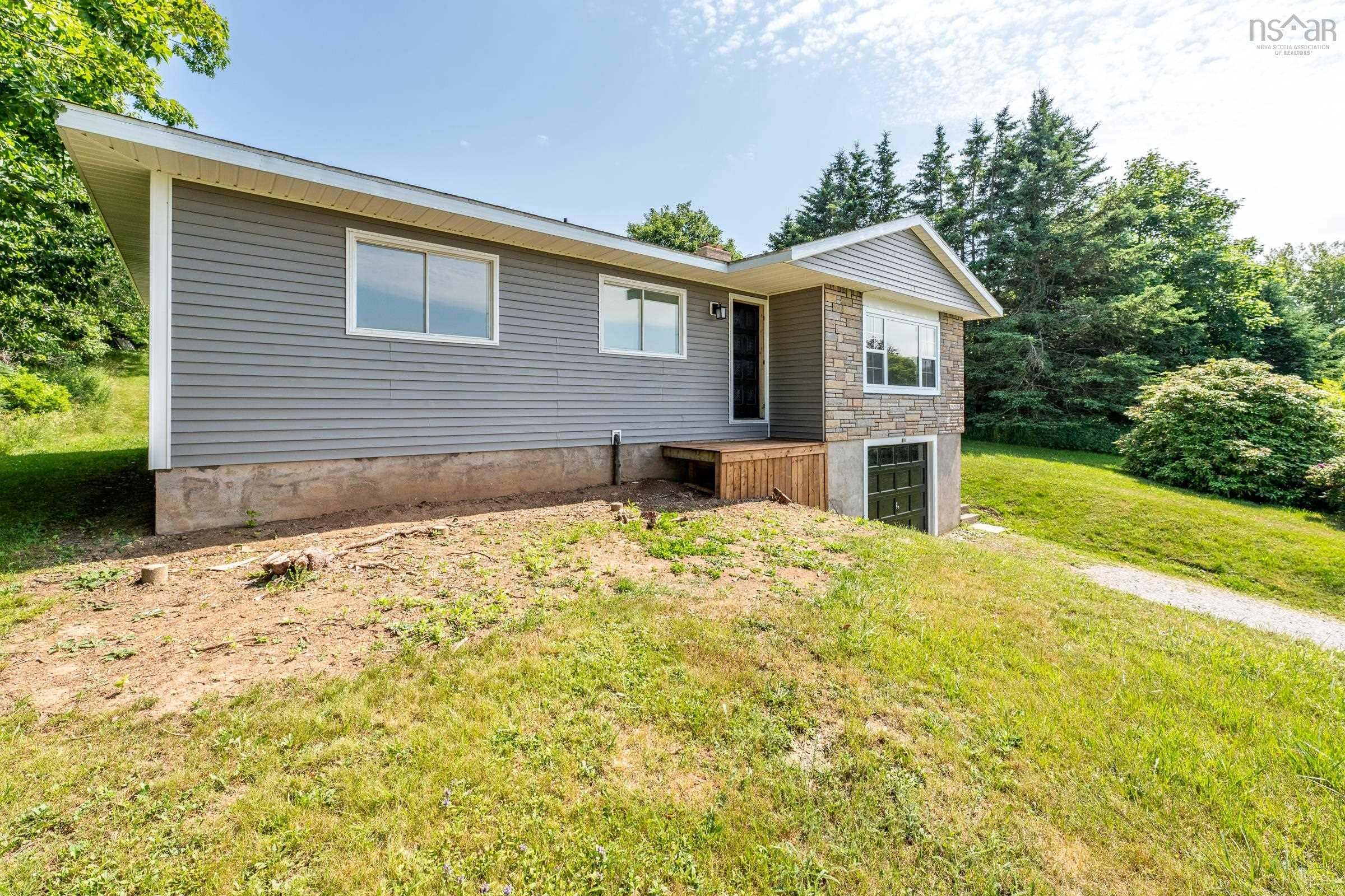 $299,000.00: 172 Highway 1, Smiths Cove