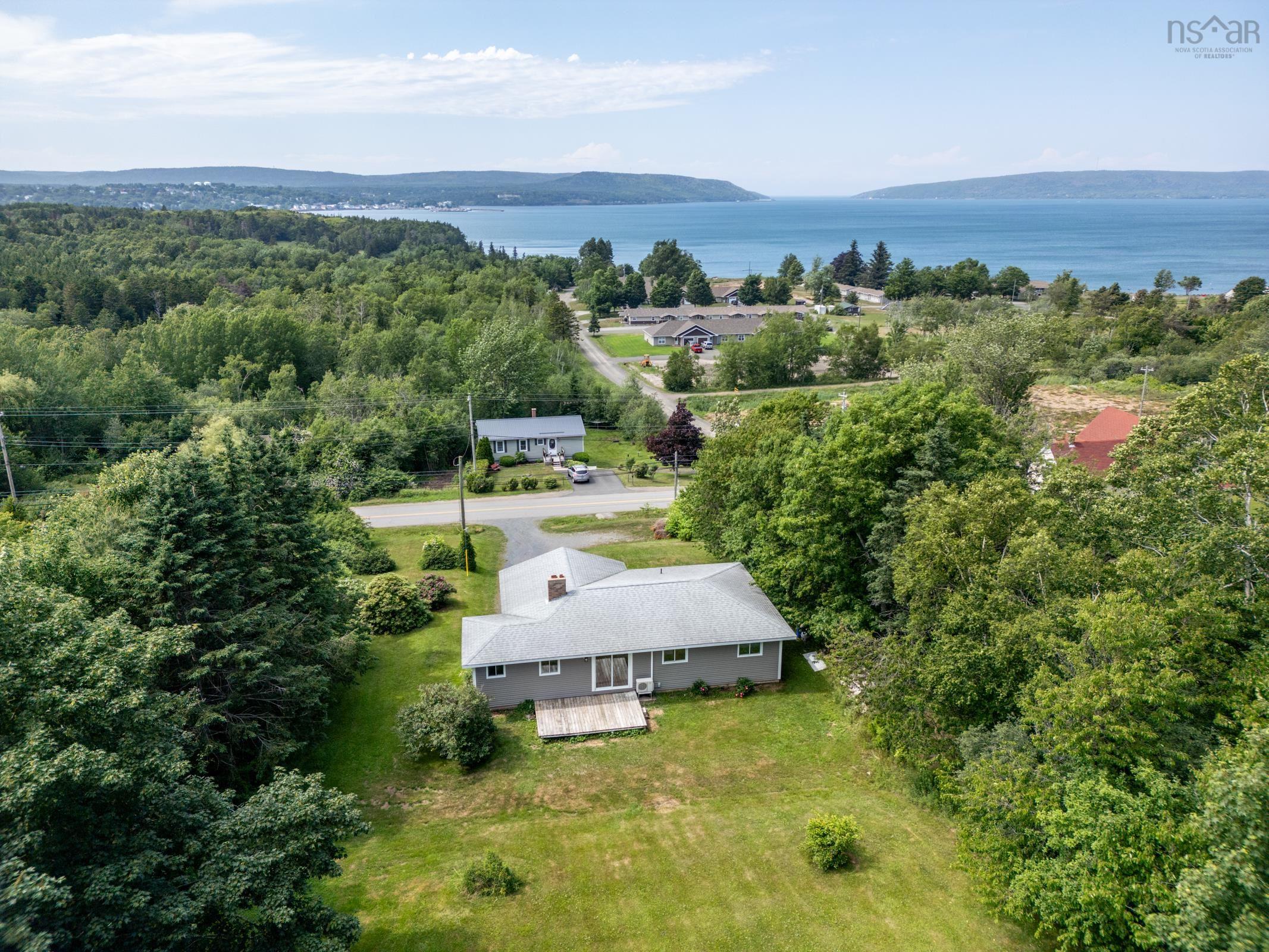 $299,000.00: 172 Highway 1, Smiths Cove