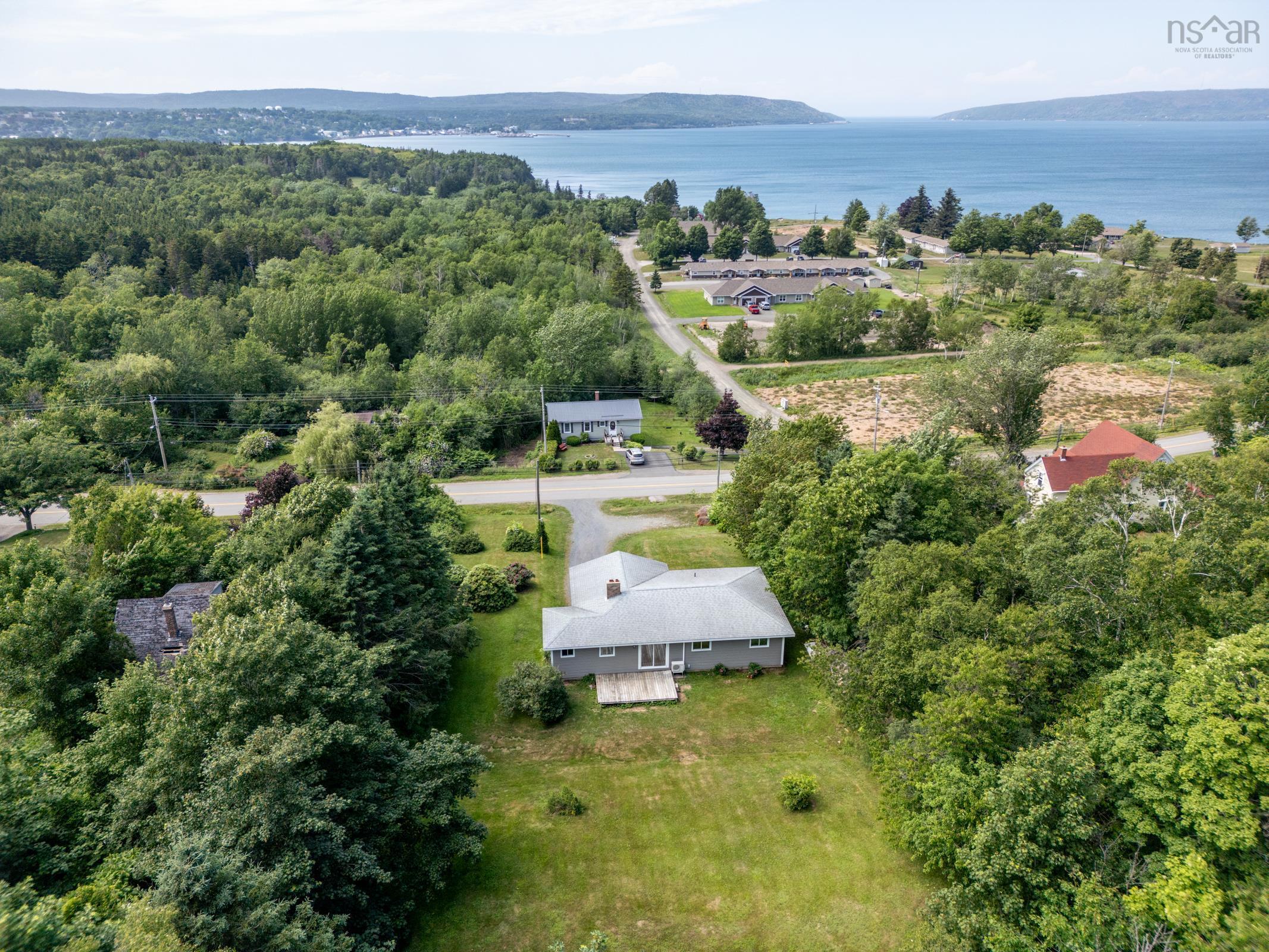 $299,000.00: 172 Highway 1, Smiths Cove