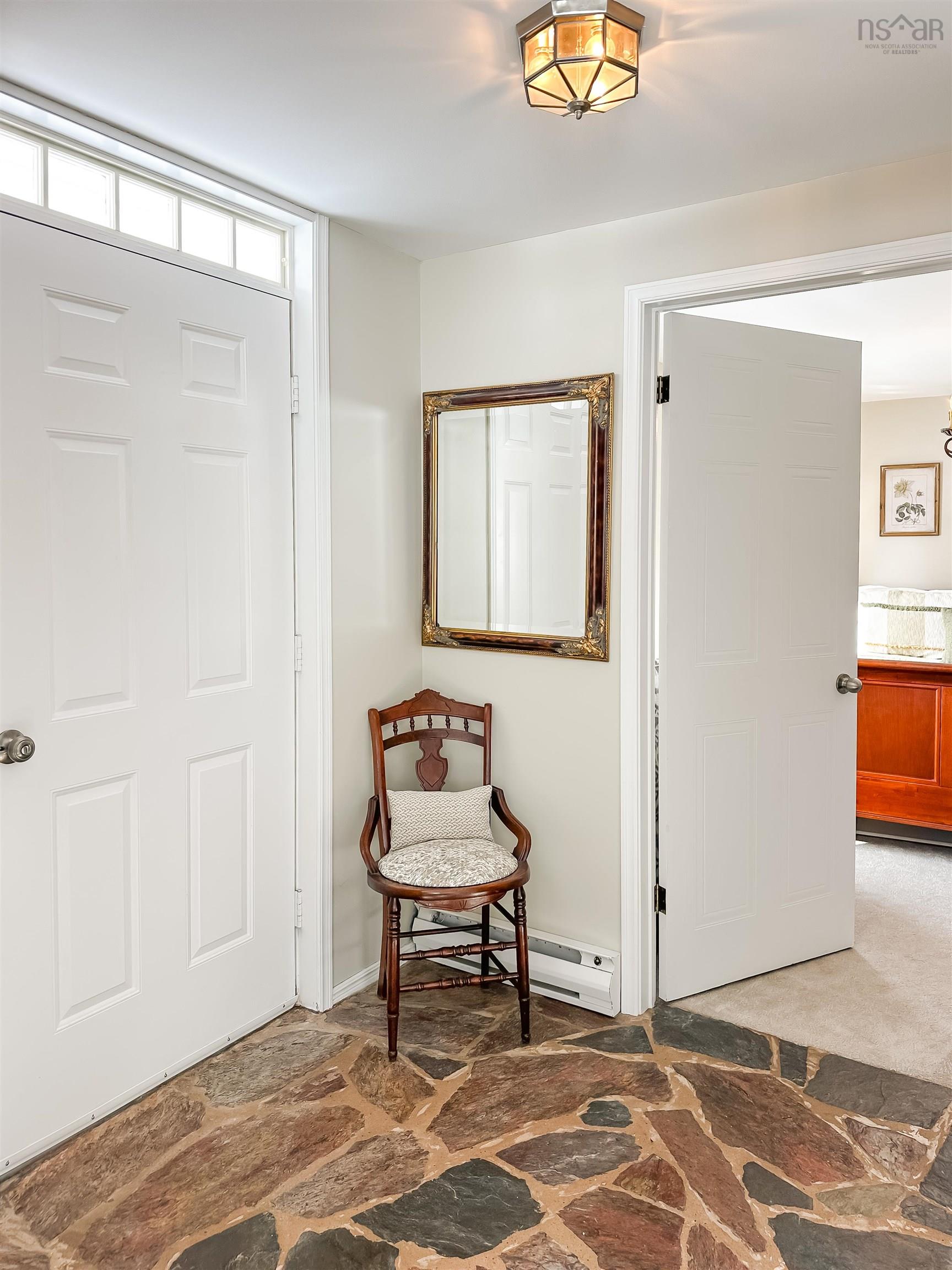 $749,900.00: 567 Canard Street, Lower Canard