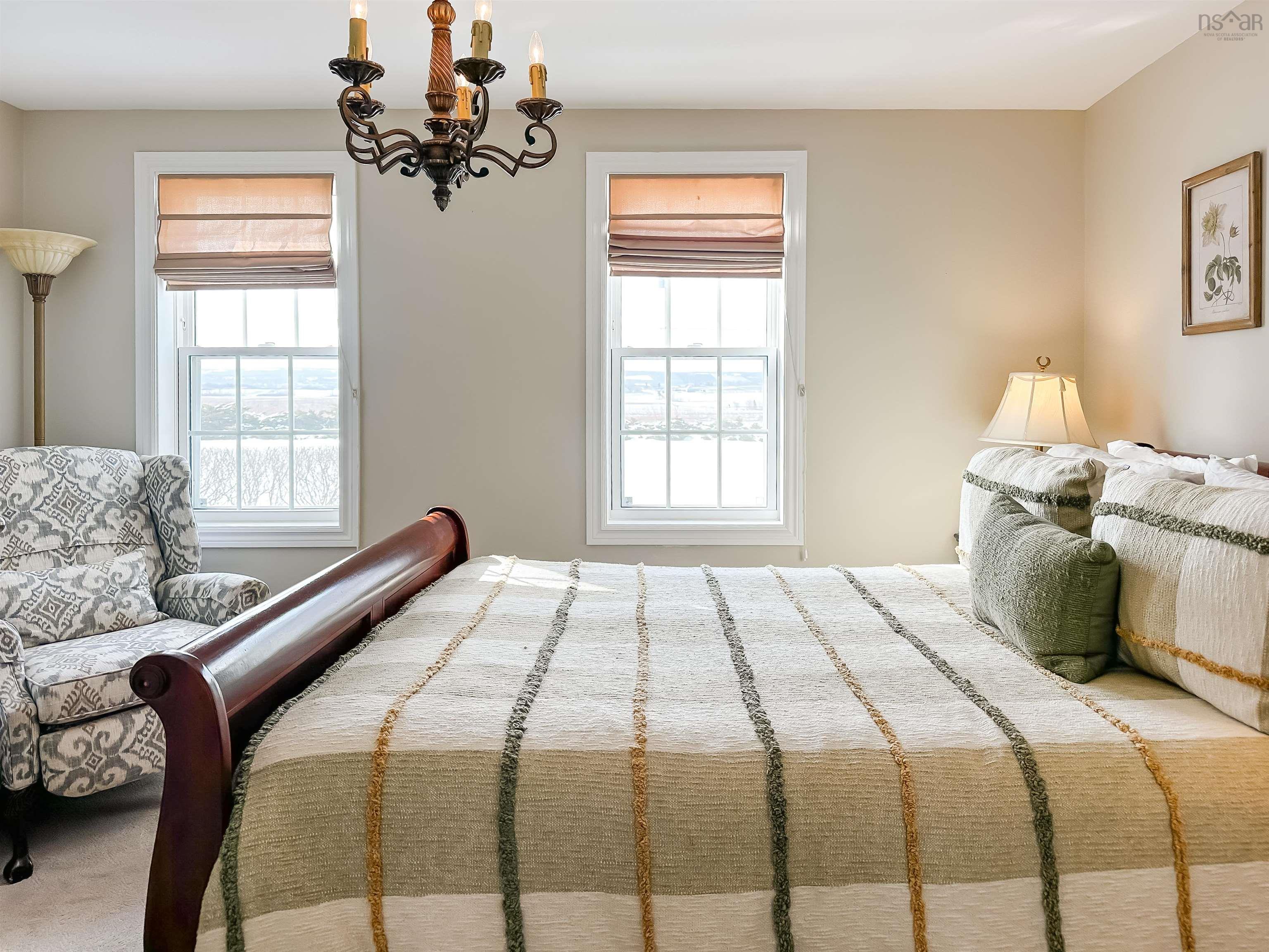 $749,900.00: 567 Canard Street, Lower Canard