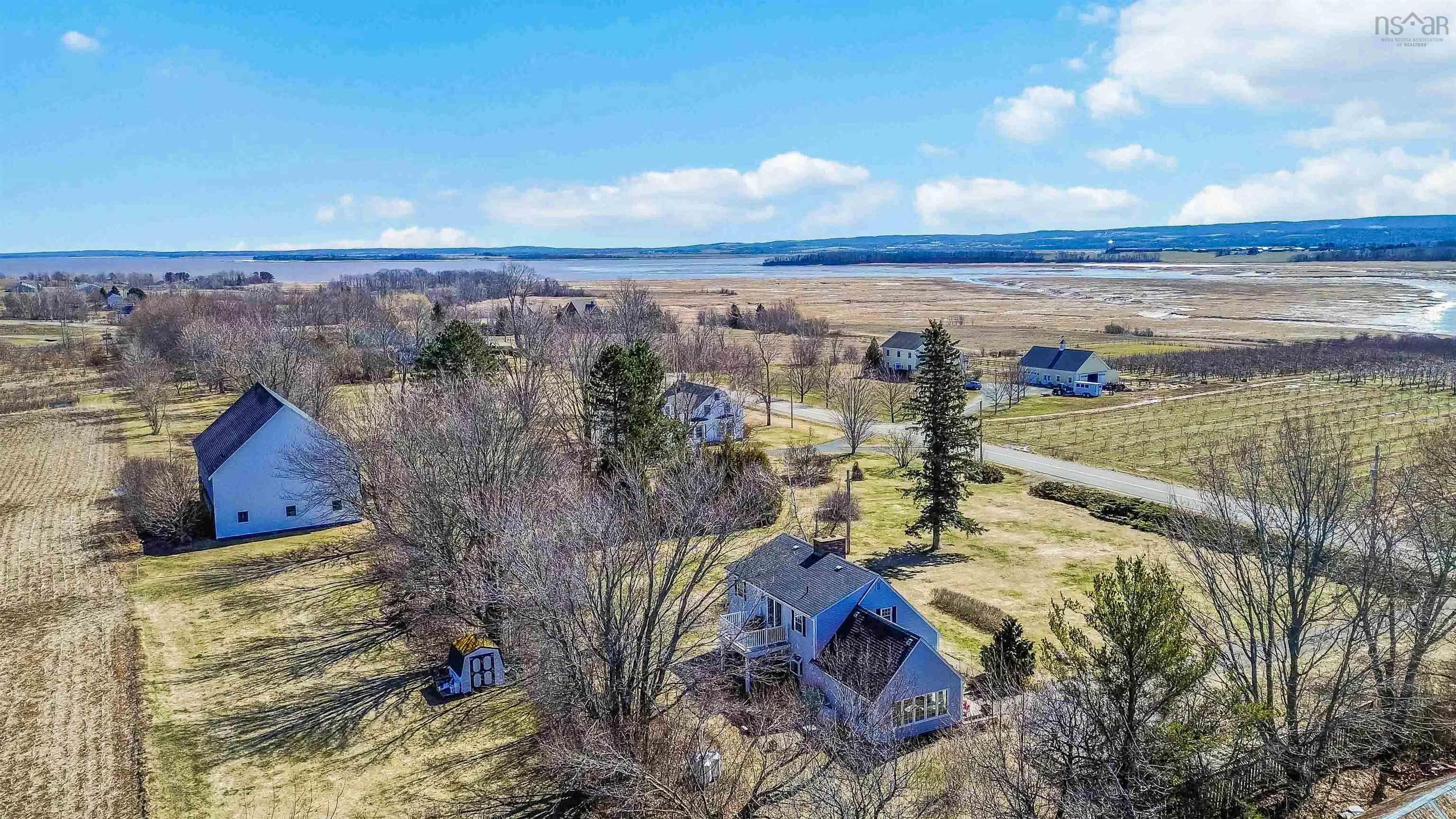 $749,900.00: 567 Canard Street, Lower Canard