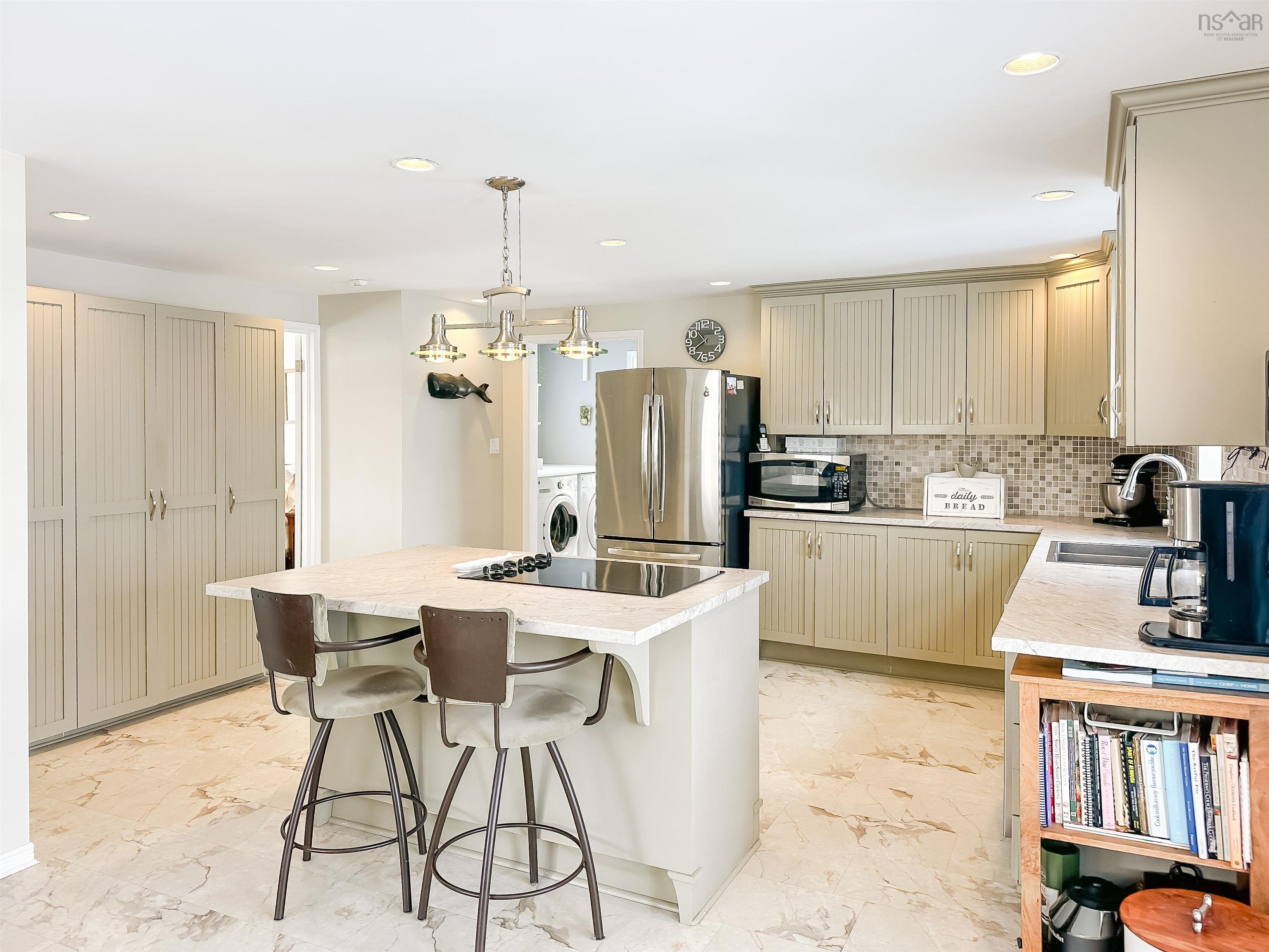 $749,900.00: 567 Canard Street, Lower Canard