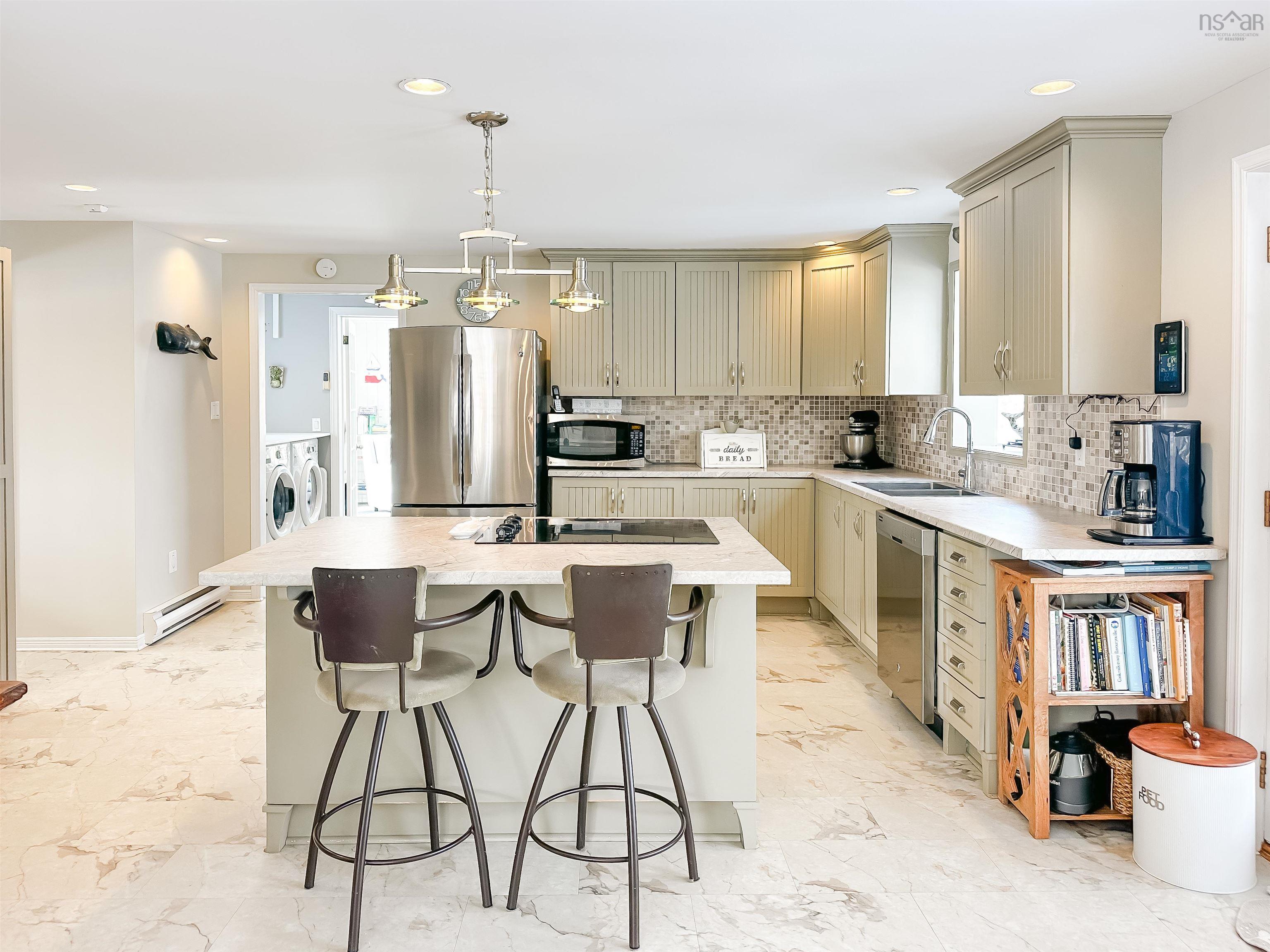 $749,900.00: 567 Canard Street, Lower Canard