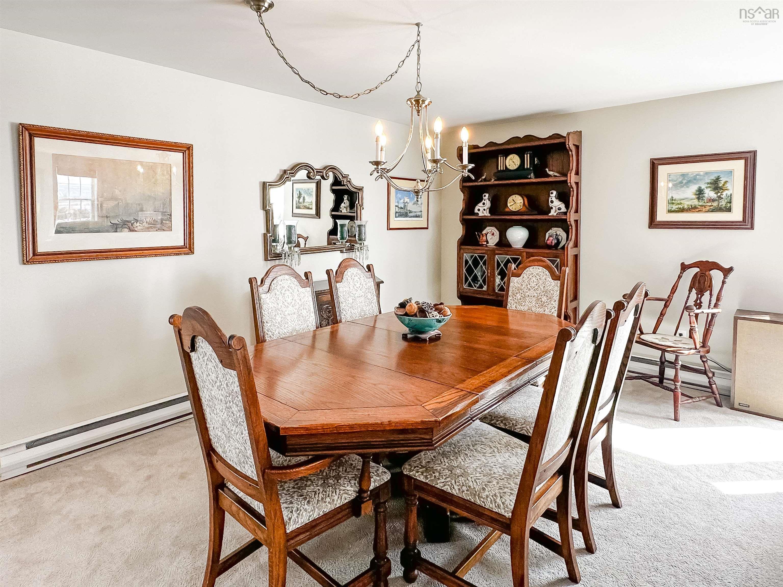 $749,900.00: 567 Canard Street, Lower Canard