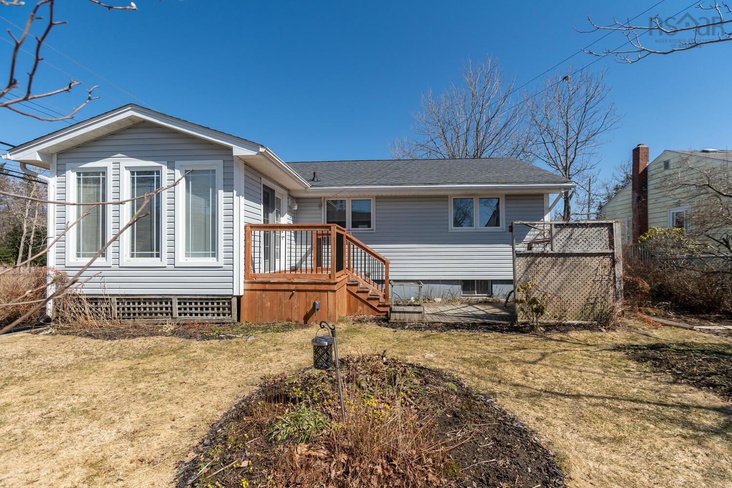 $524,900.00: 1 Juniper Crescent, Leiblin Park