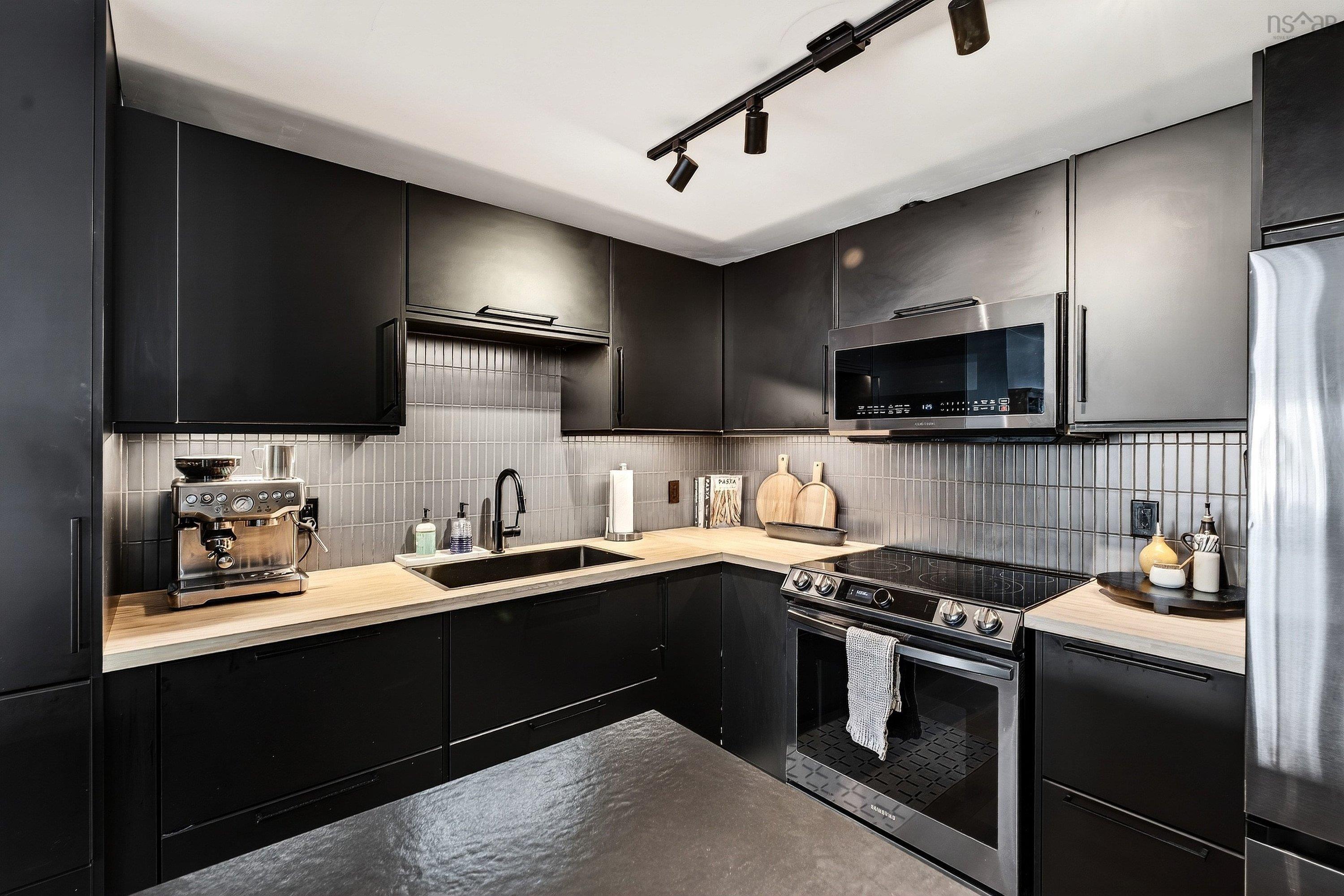 $465,000.00: 214 1326 Lower Water Street, Halifax