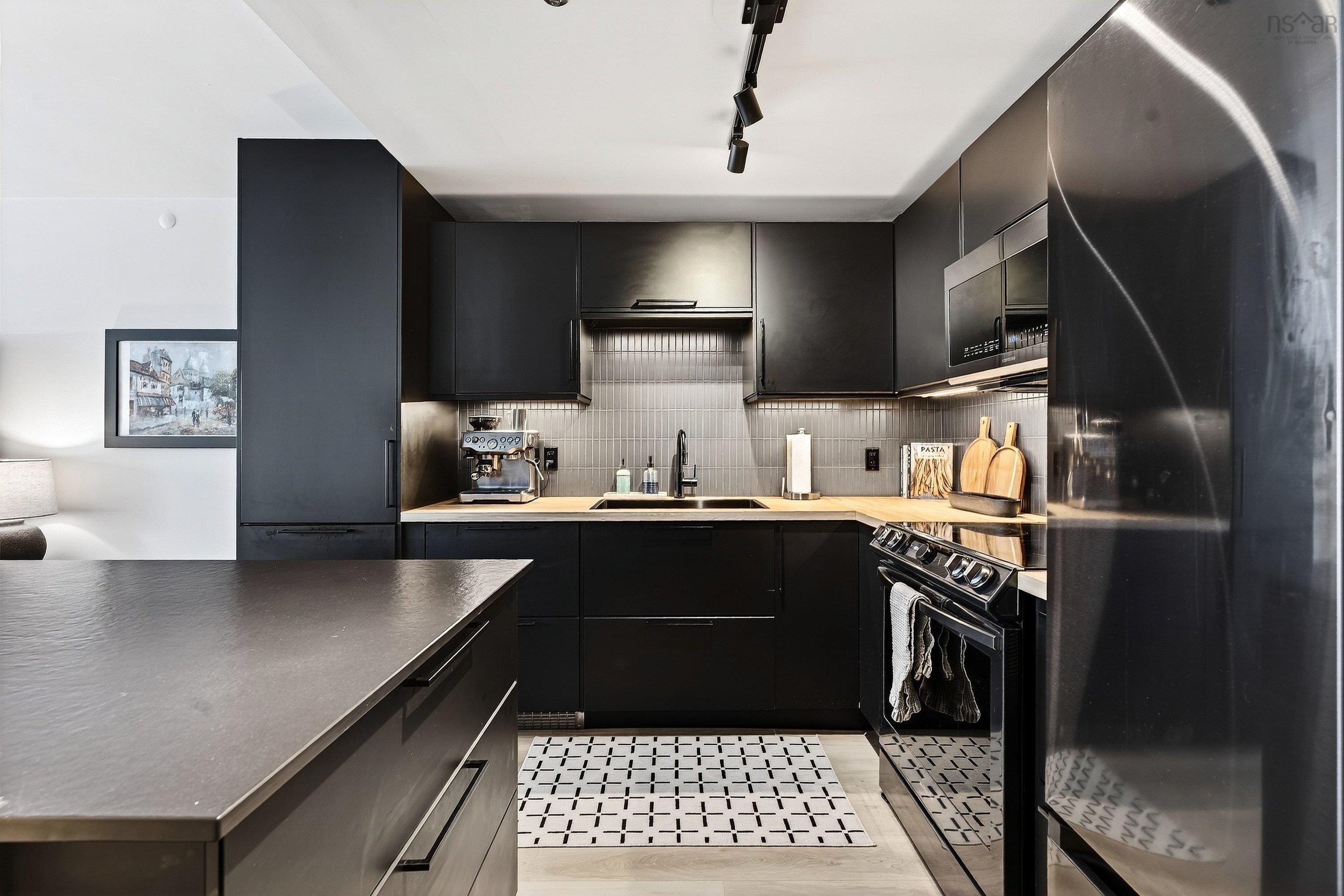 $465,000.00: 214 1326 Lower Water Street, Halifax