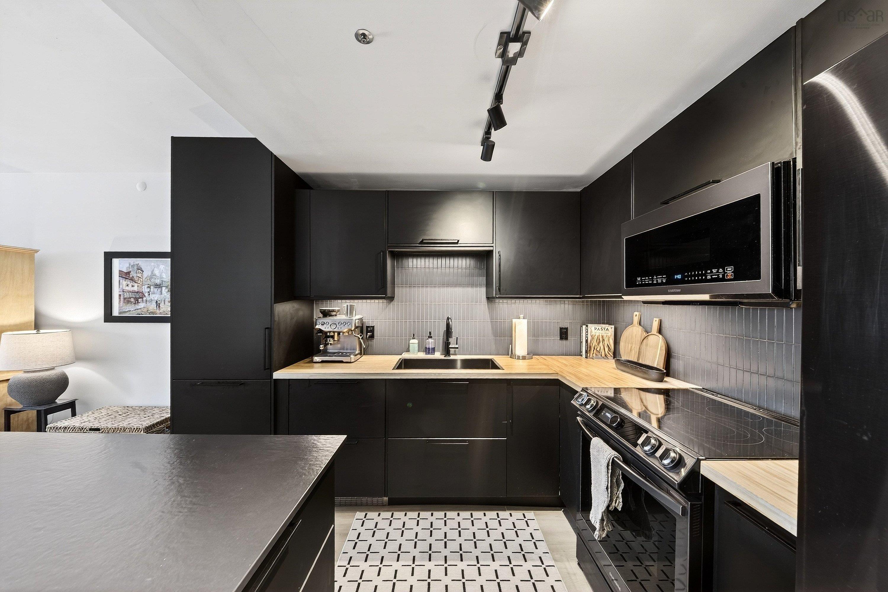 $465,000.00: 214 1326 Lower Water Street, Halifax