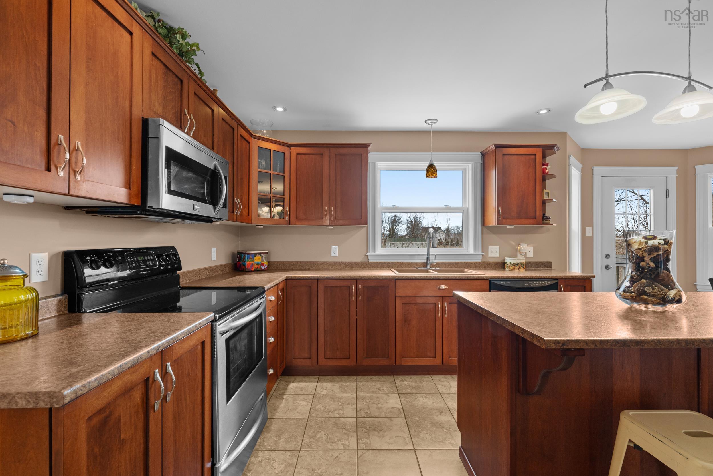 $629,900.00: 2 Golden Eagle Drive, North Kentville