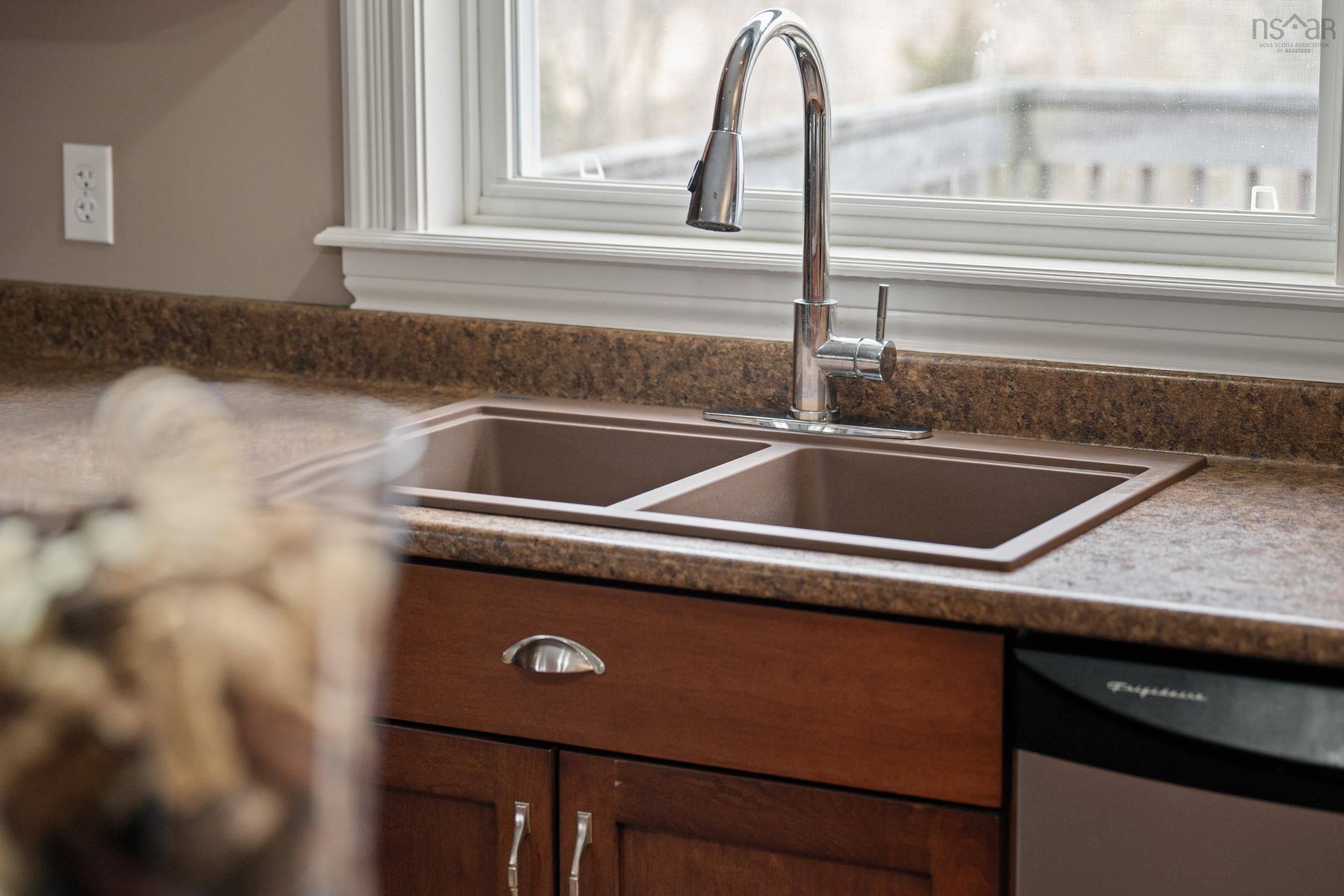 $629,900.00: 2 Golden Eagle Drive, North Kentville