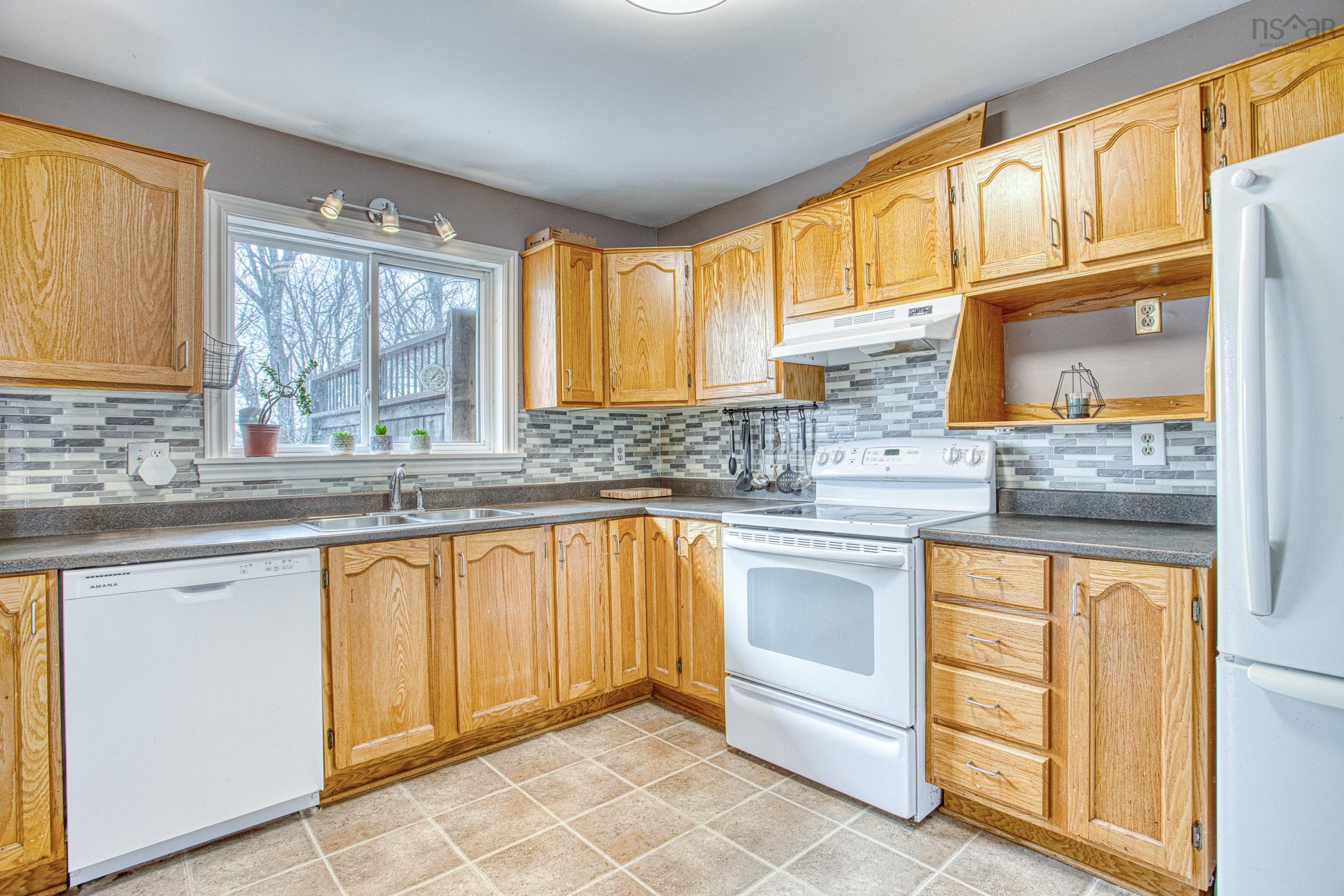 $449,900.00: 33 Florence Place Court, Lower Sackville