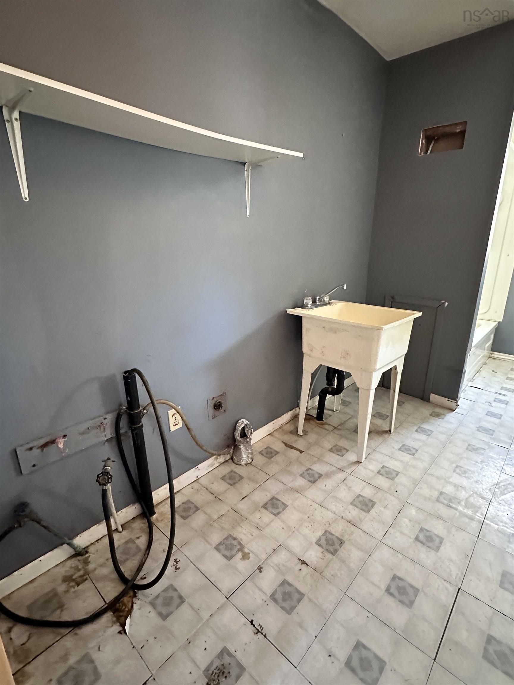 $143,000.00: 131 Old Meeting House Road, Beach Meadows