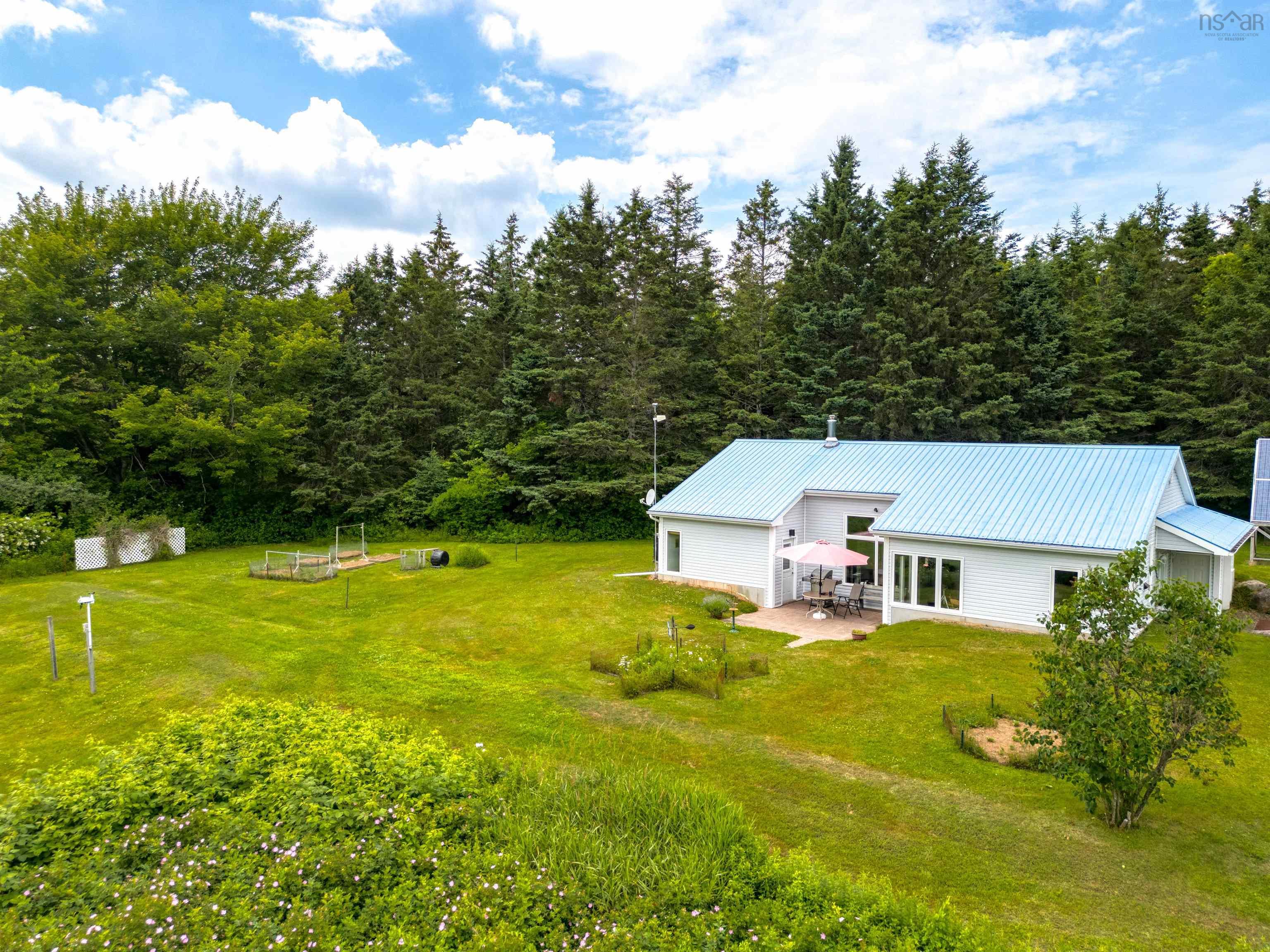 $369,900.00: 5047 Granville Road, Granville Ferry