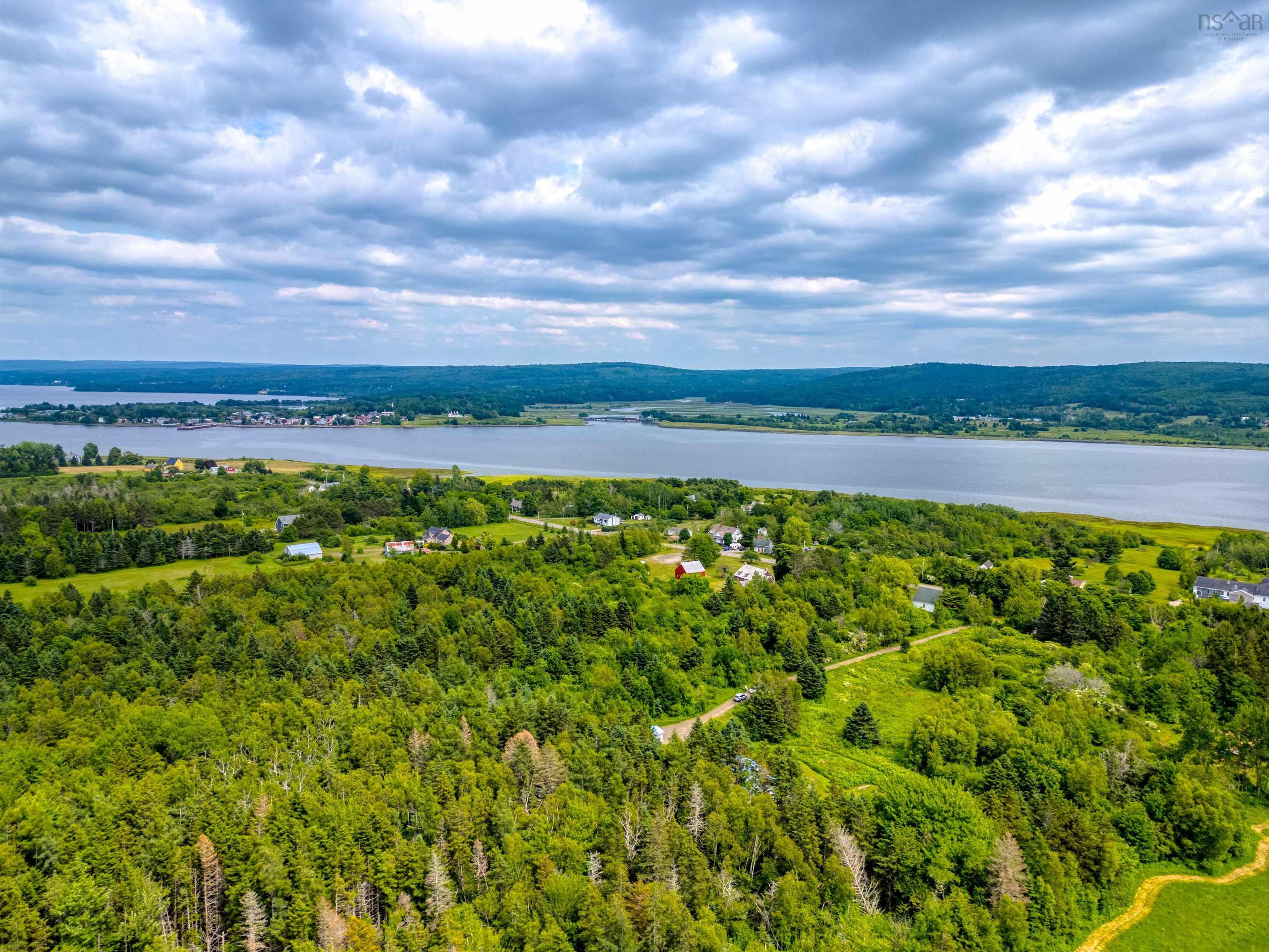 $369,900.00: 5047 Granville Road, Granville Ferry