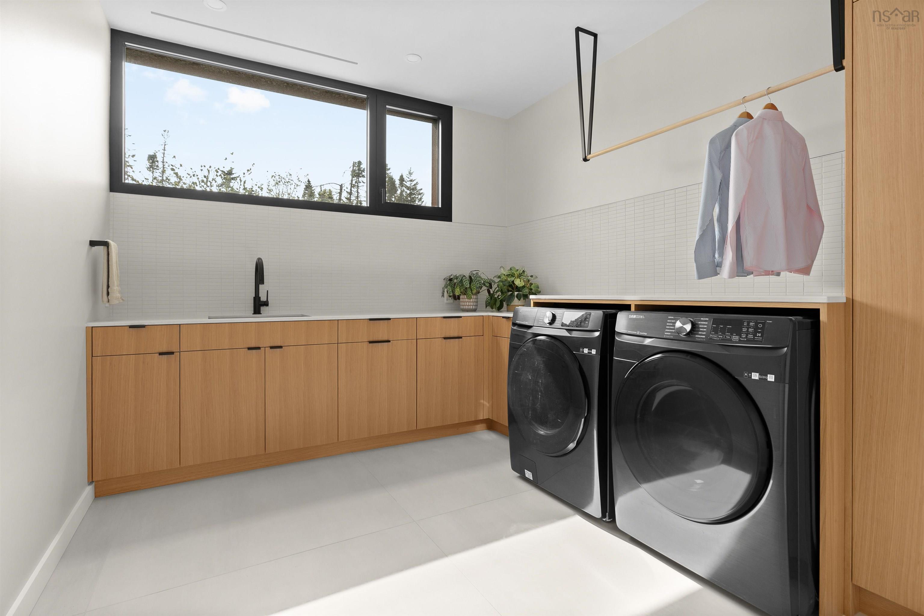 $4,475,000.00: 38 Island Watch Run, Northwest Cove