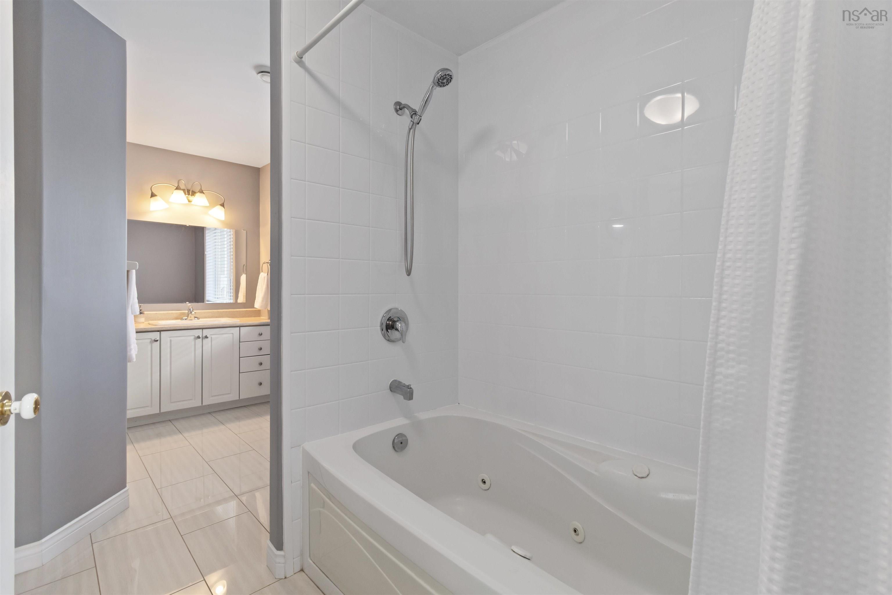 5 Roxham Close, Halifax, NS (MLS 202605956)