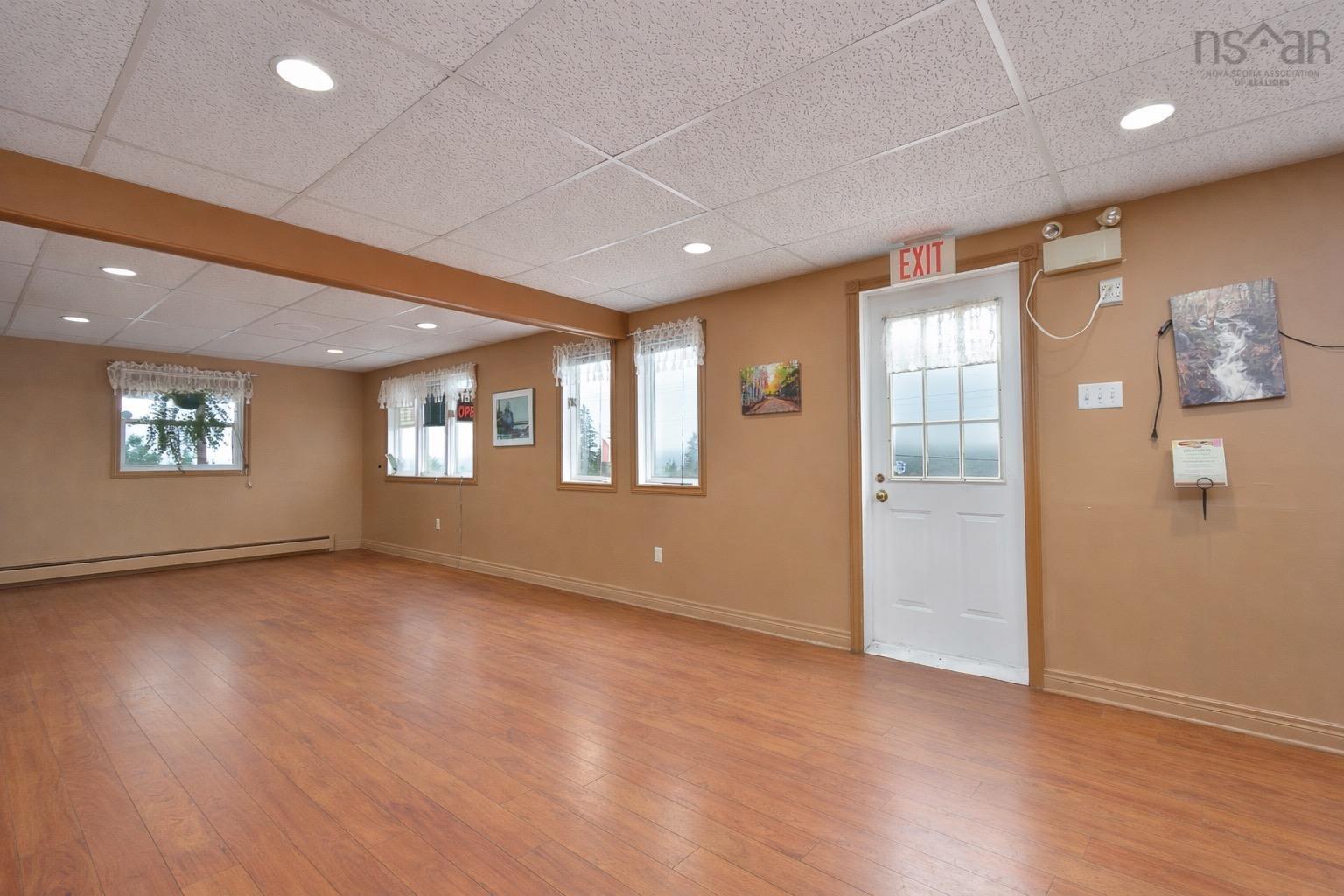$299,999.00: 785 105 Highway, Boularderie East