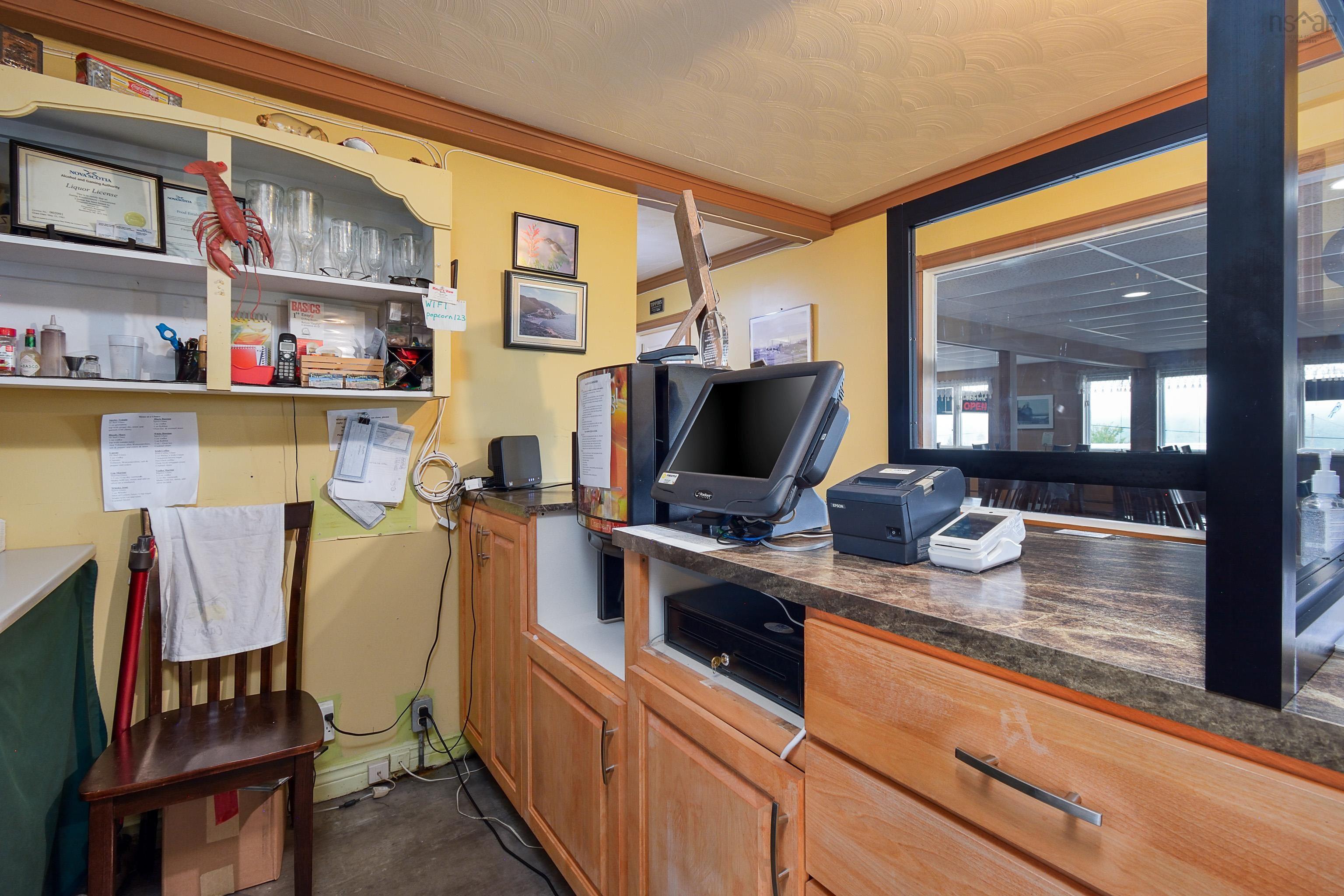 $299,999.00: 785 105 Highway, Boularderie East