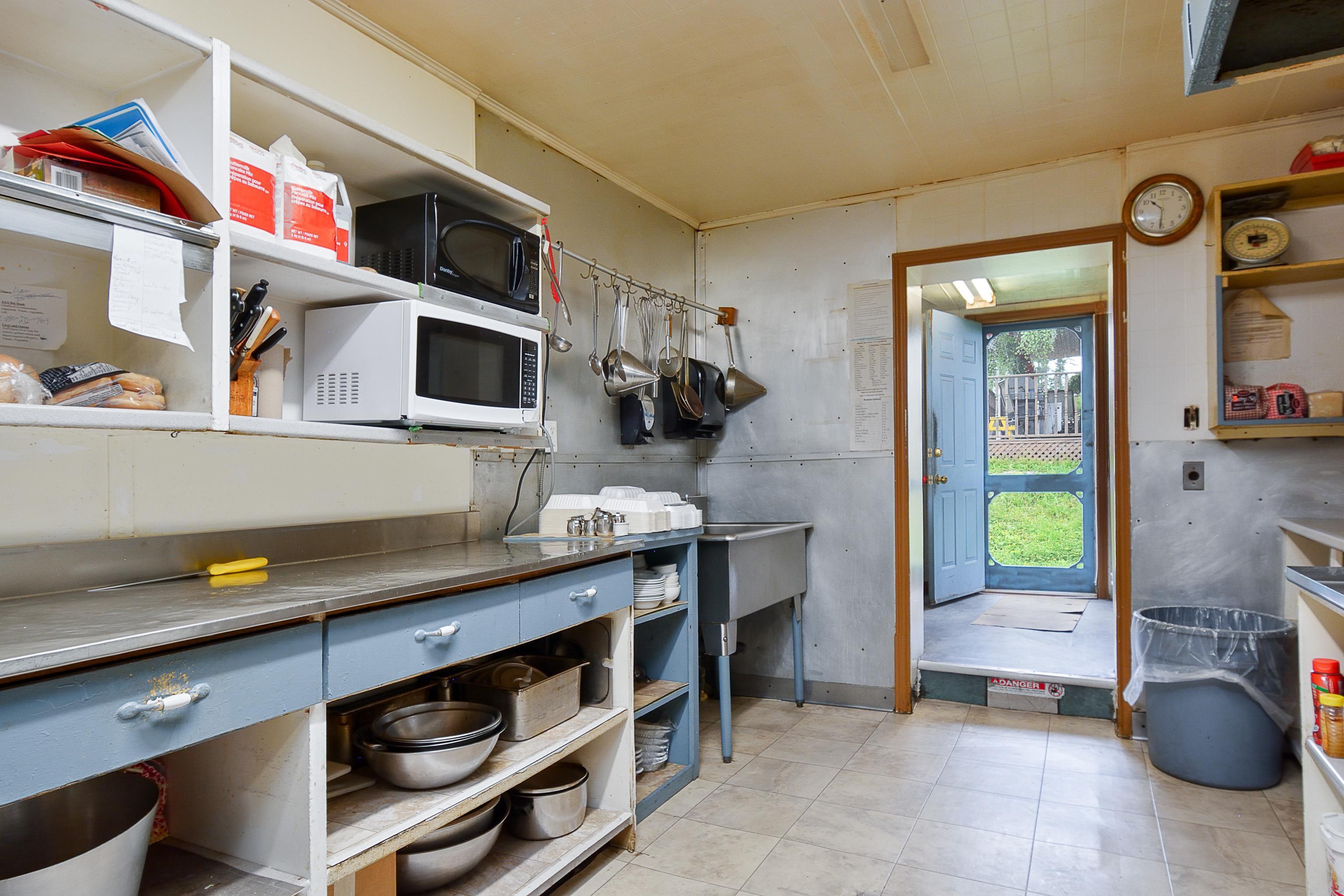 $299,999.00: 785 105 Highway, Boularderie East