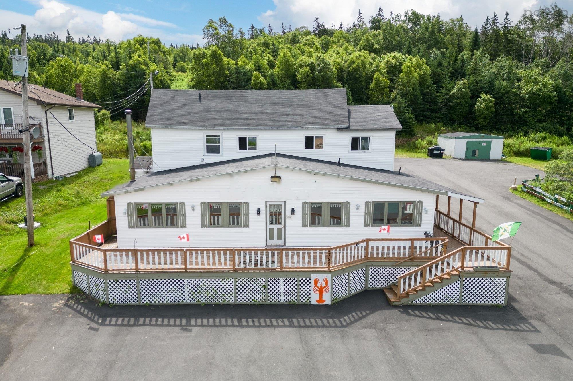 $299,999.00: 785 105 Highway, Boularderie East