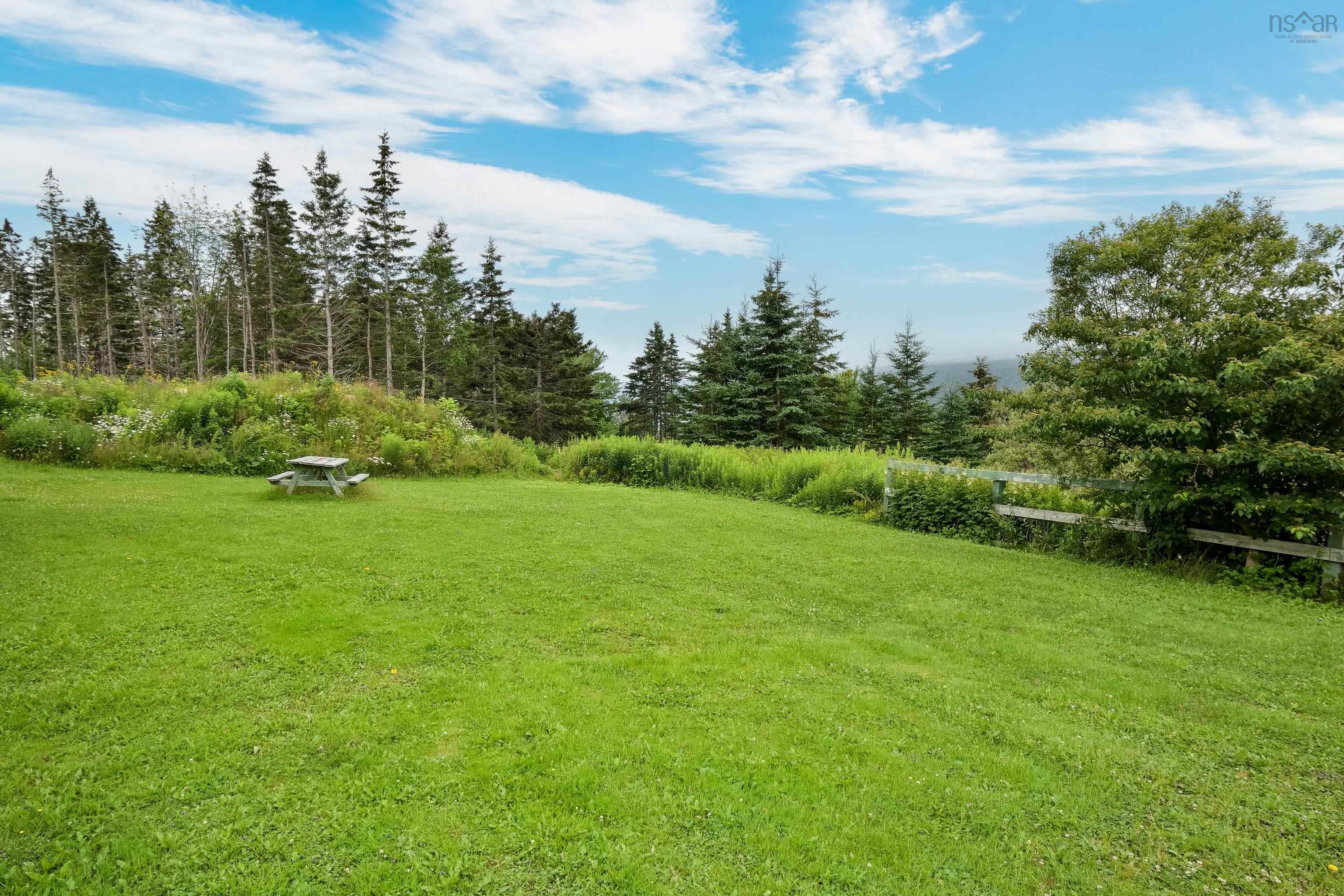$299,999.00: 785 105 Highway, Boularderie East