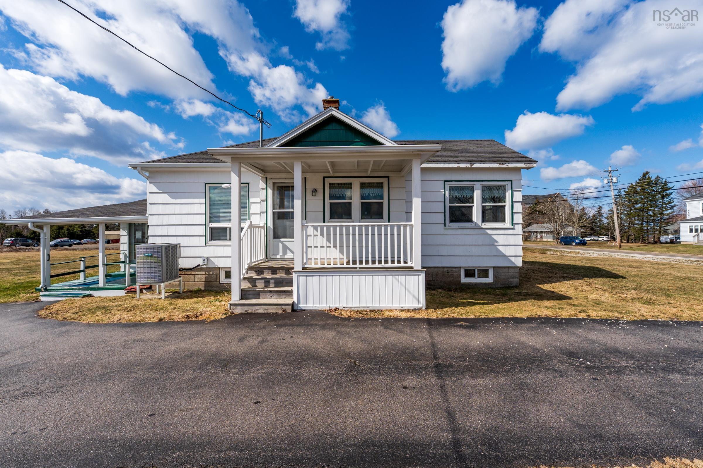 $269,900.00: 3654 Highway 1, St. Bernard
