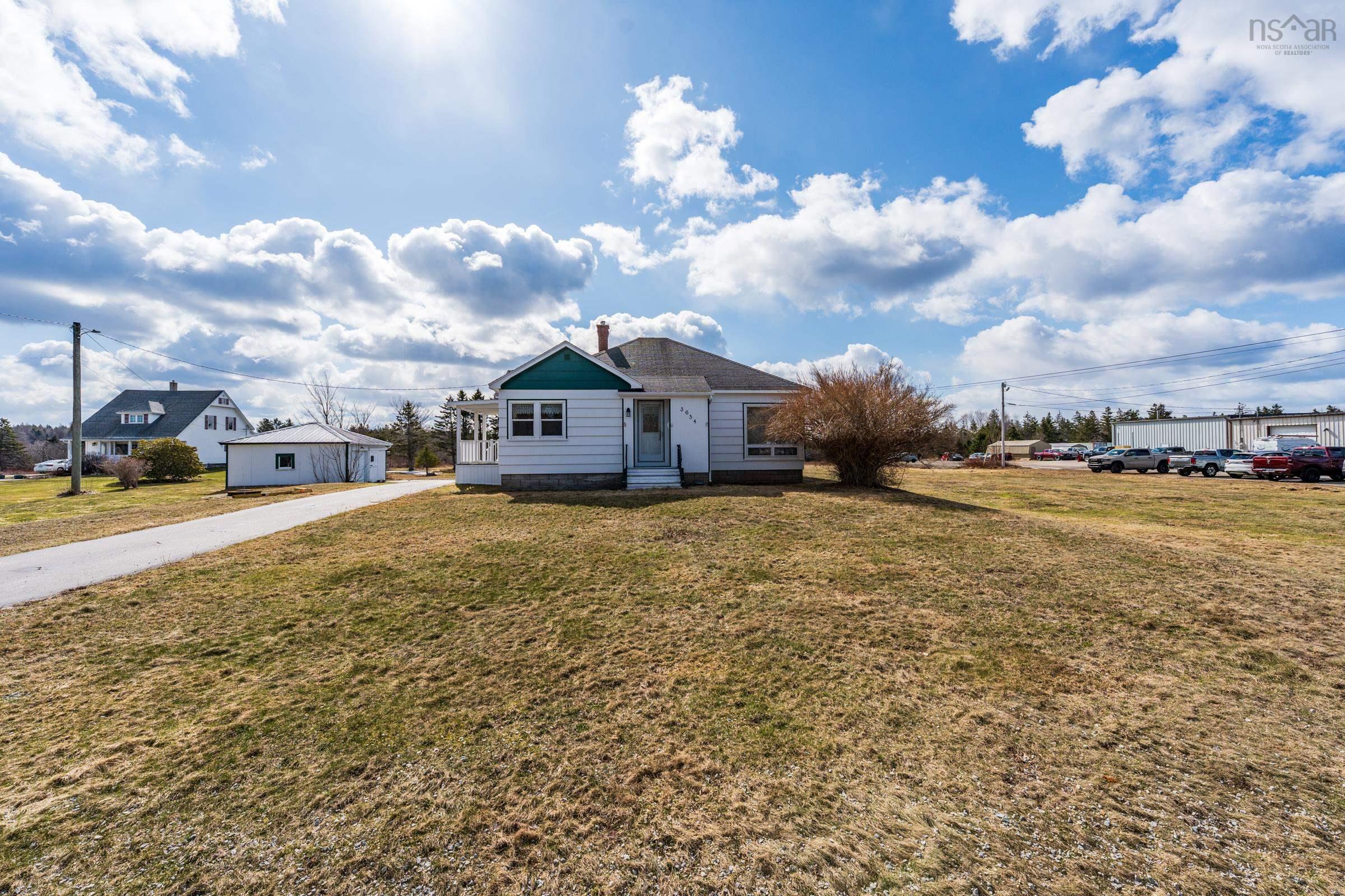 $269,900.00: 3654 Highway 1, St. Bernard