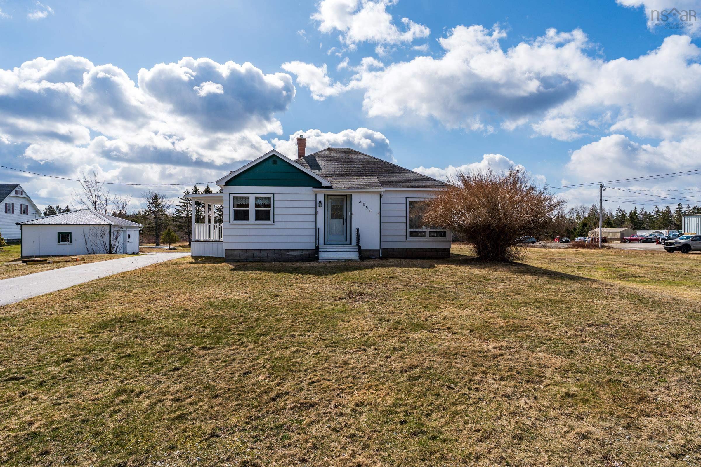 $269,900.00: 3654 Highway 1, St. Bernard
