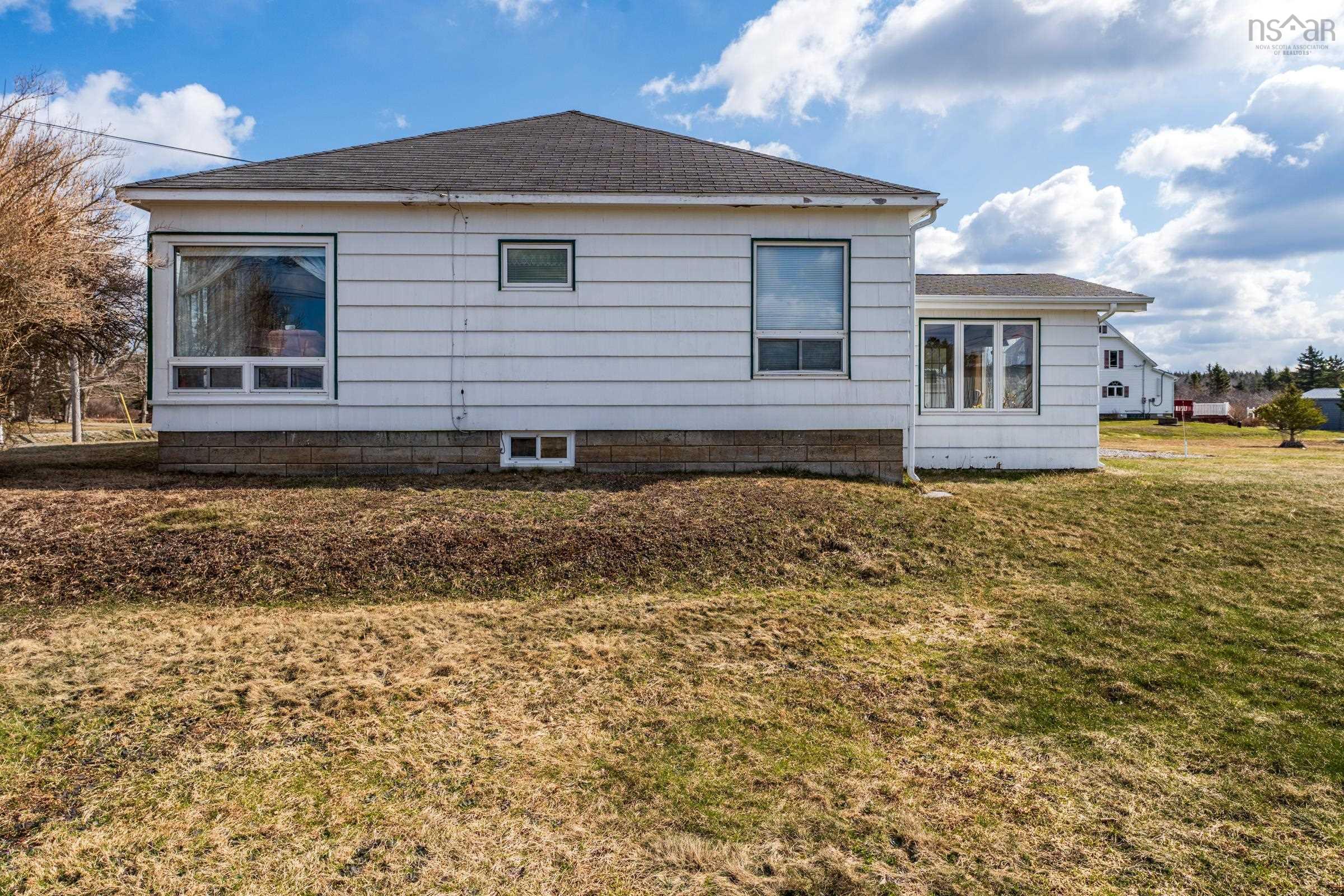 $269,900.00: 3654 Highway 1, St. Bernard