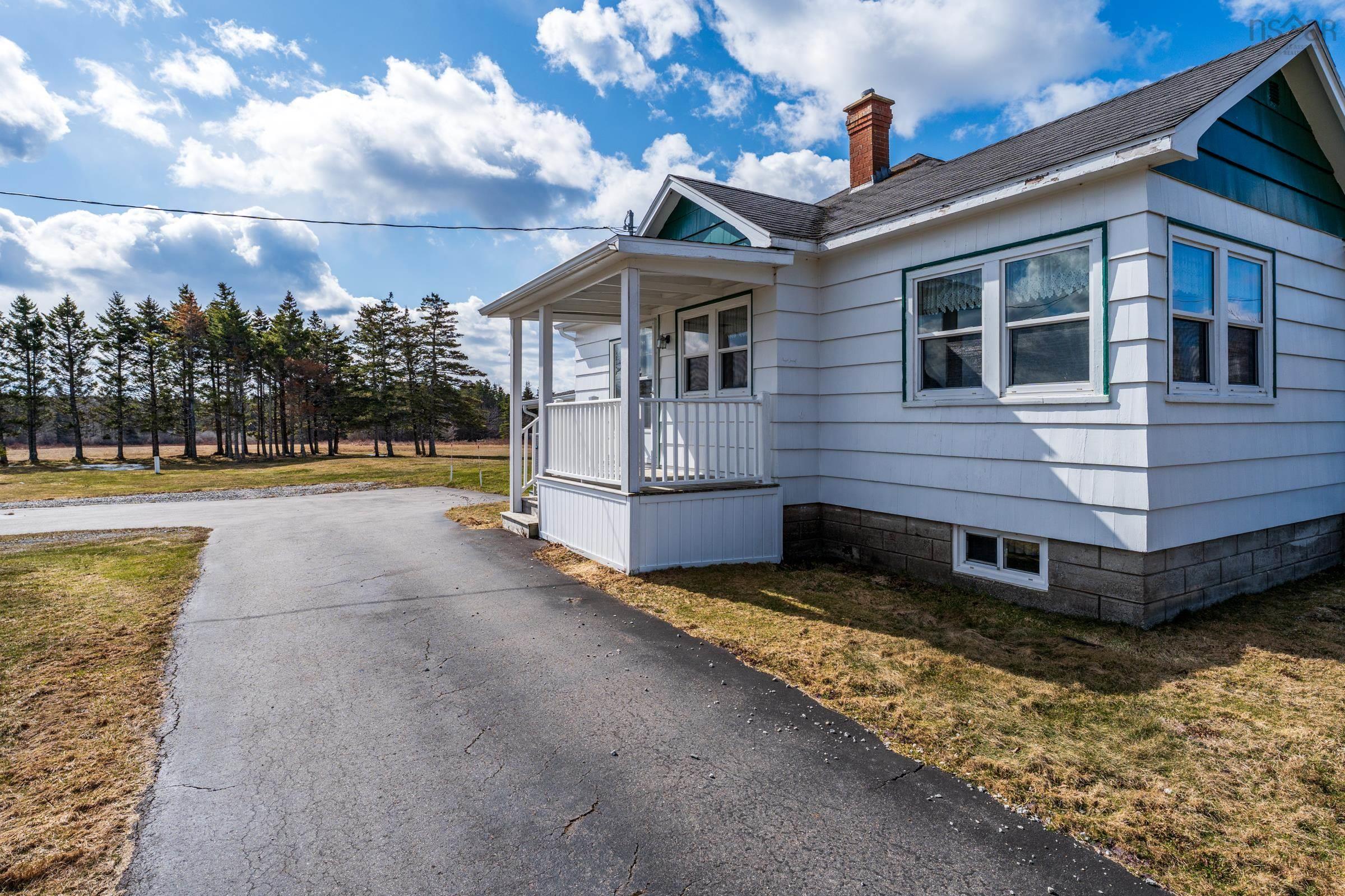 $269,900.00: 3654 Highway 1, St. Bernard