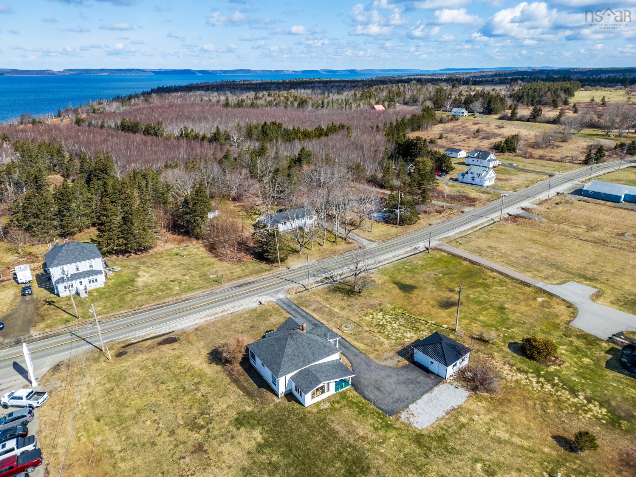 $269,900.00: 3654 Highway 1, St. Bernard