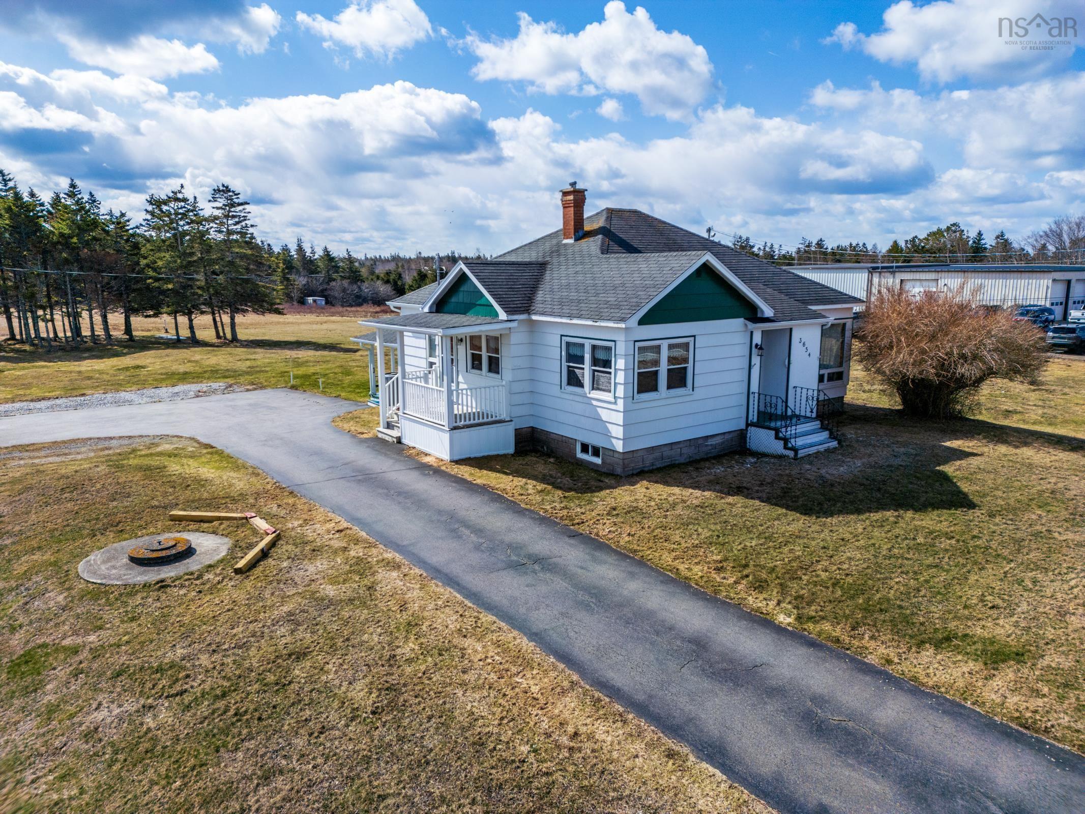 $269,900.00: 3654 Highway 1, St. Bernard