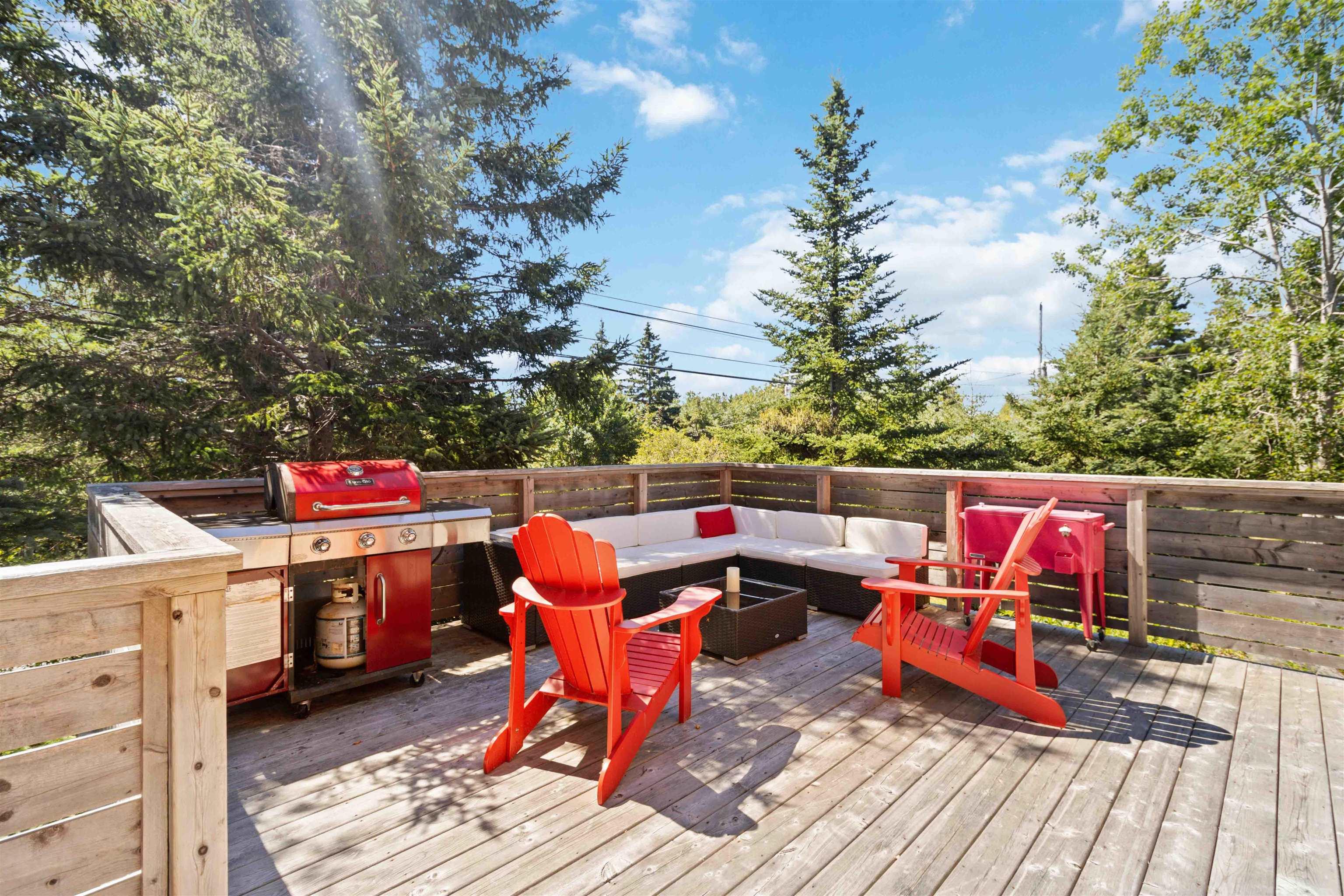 $399,900.00: 10 Silver Rock Road, Hunts Point
