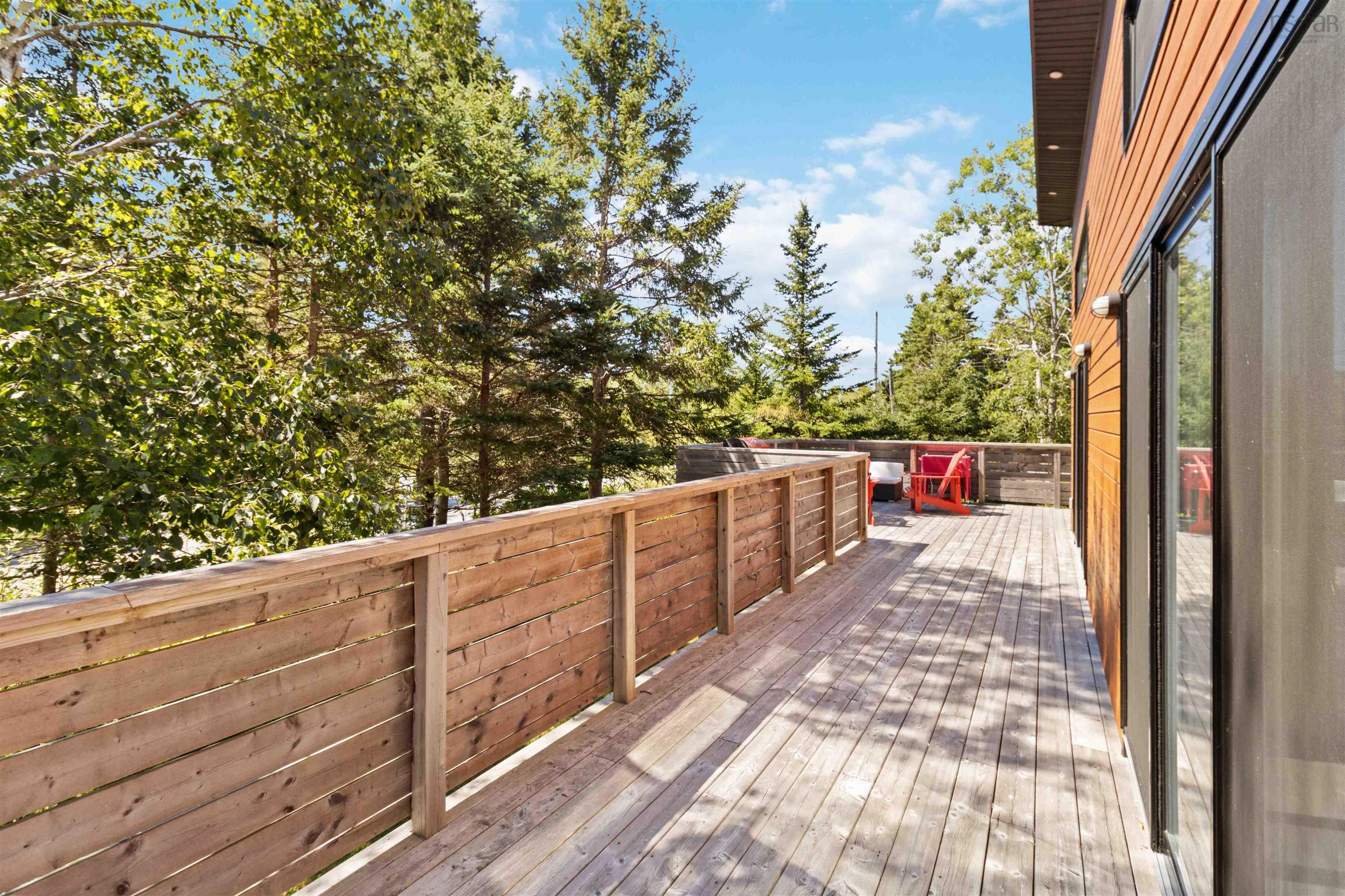 $399,900.00: 10 Silver Rock Road, Hunts Point
