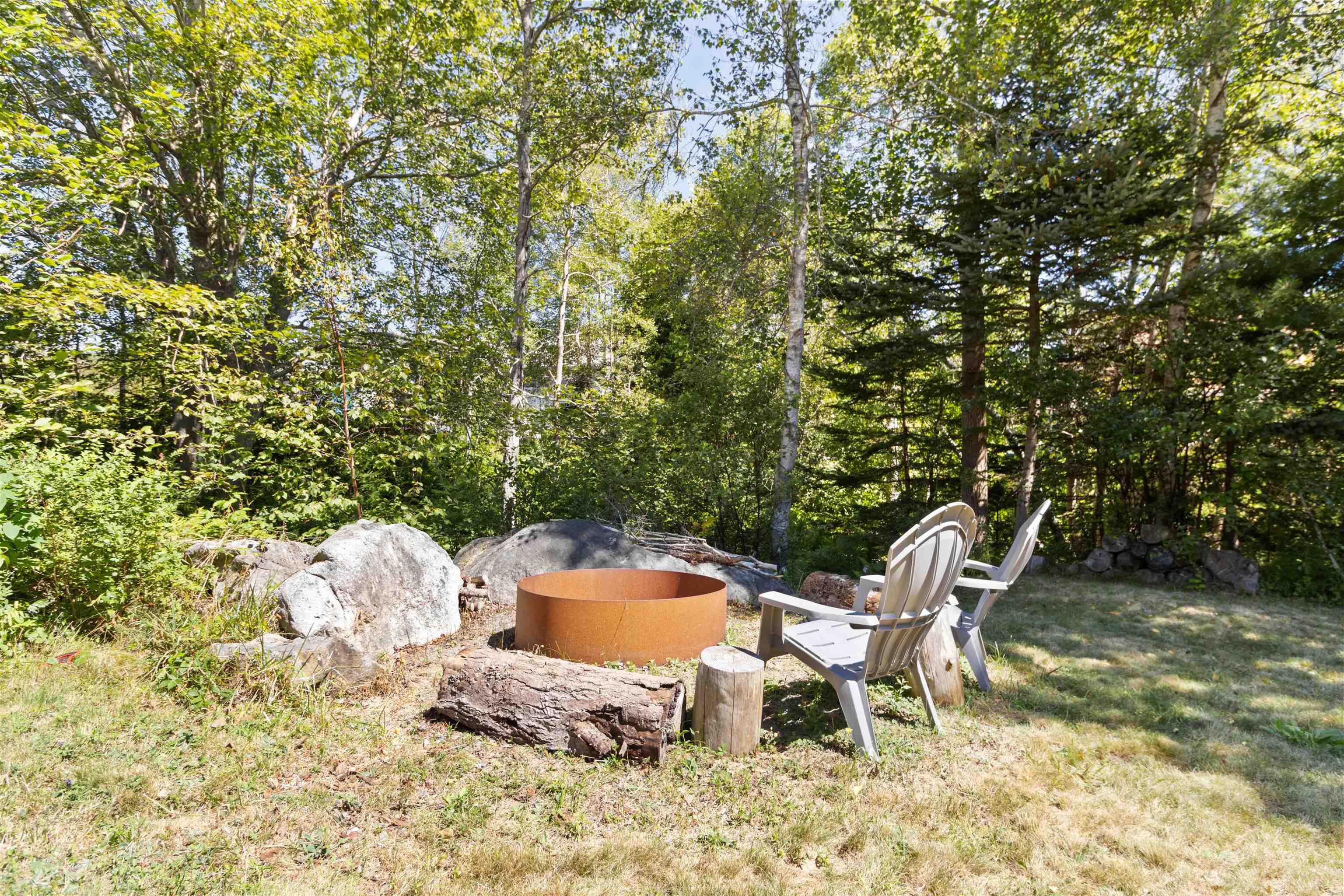 $399,900.00: 10 Silver Rock Road, Hunts Point