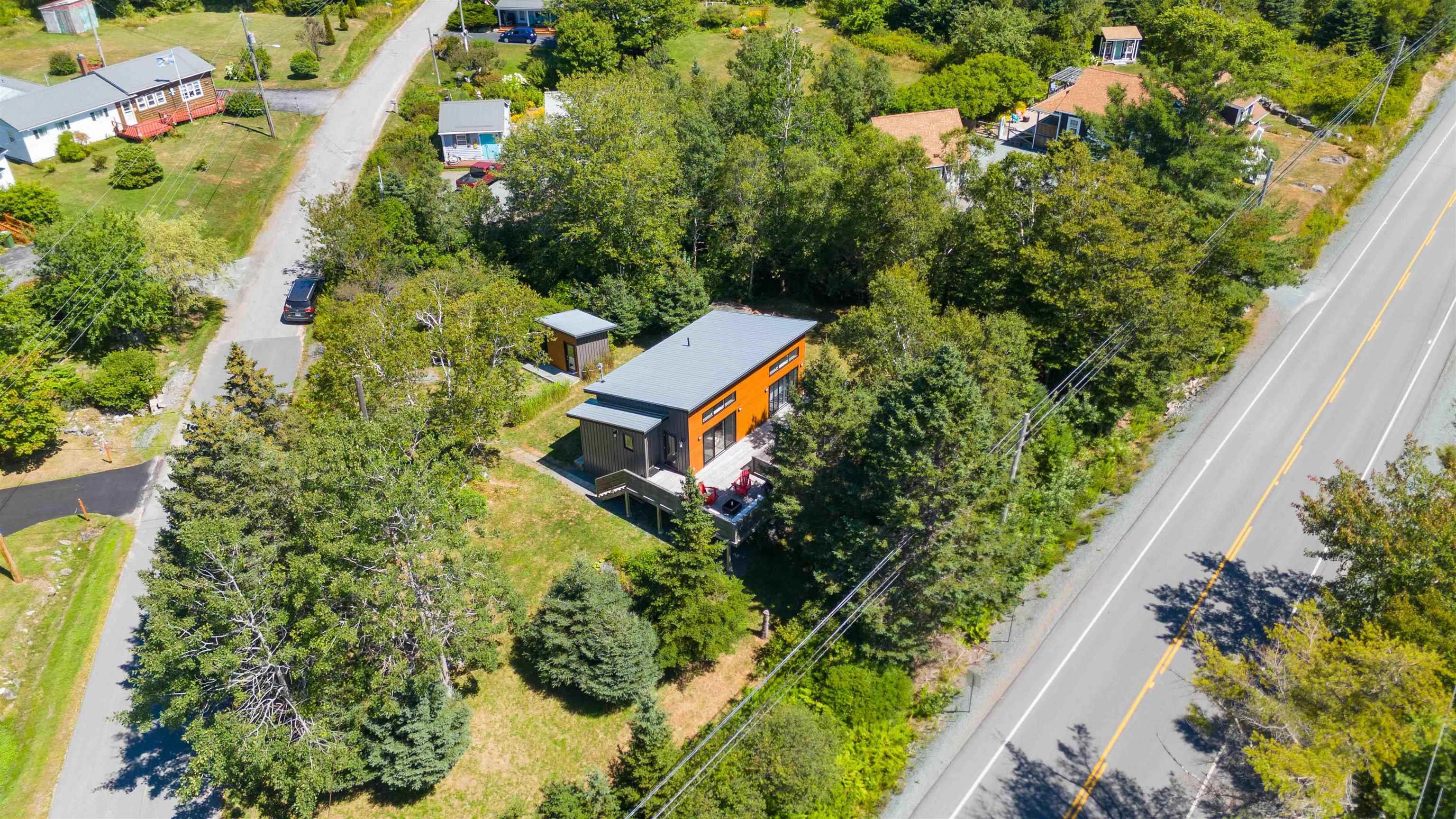$399,900.00: 10 Silver Rock Road, Hunts Point