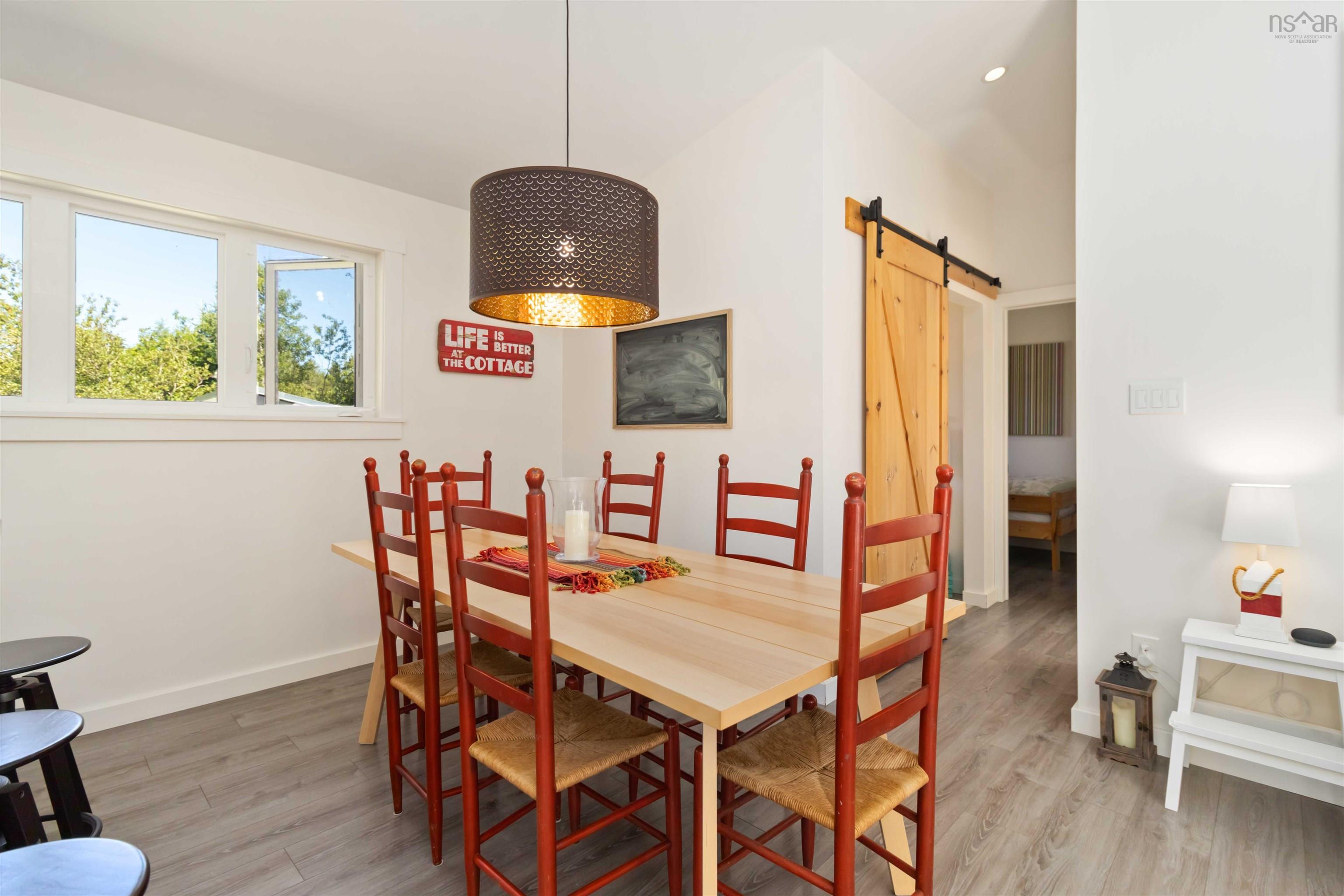 $399,900.00: 10 Silver Rock Road, Hunts Point