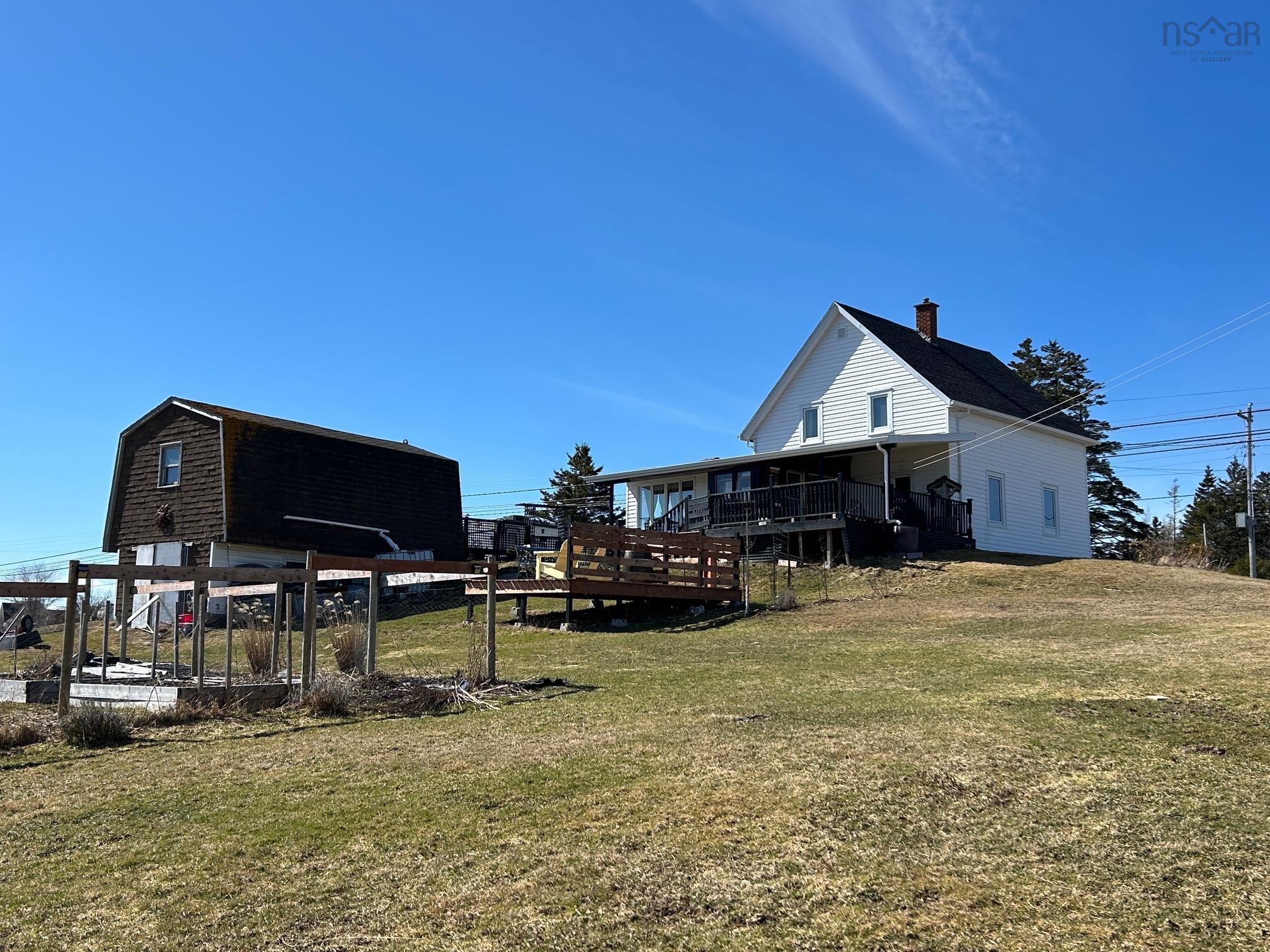 $199,900.00: 637 Highway 335, West Pubnico