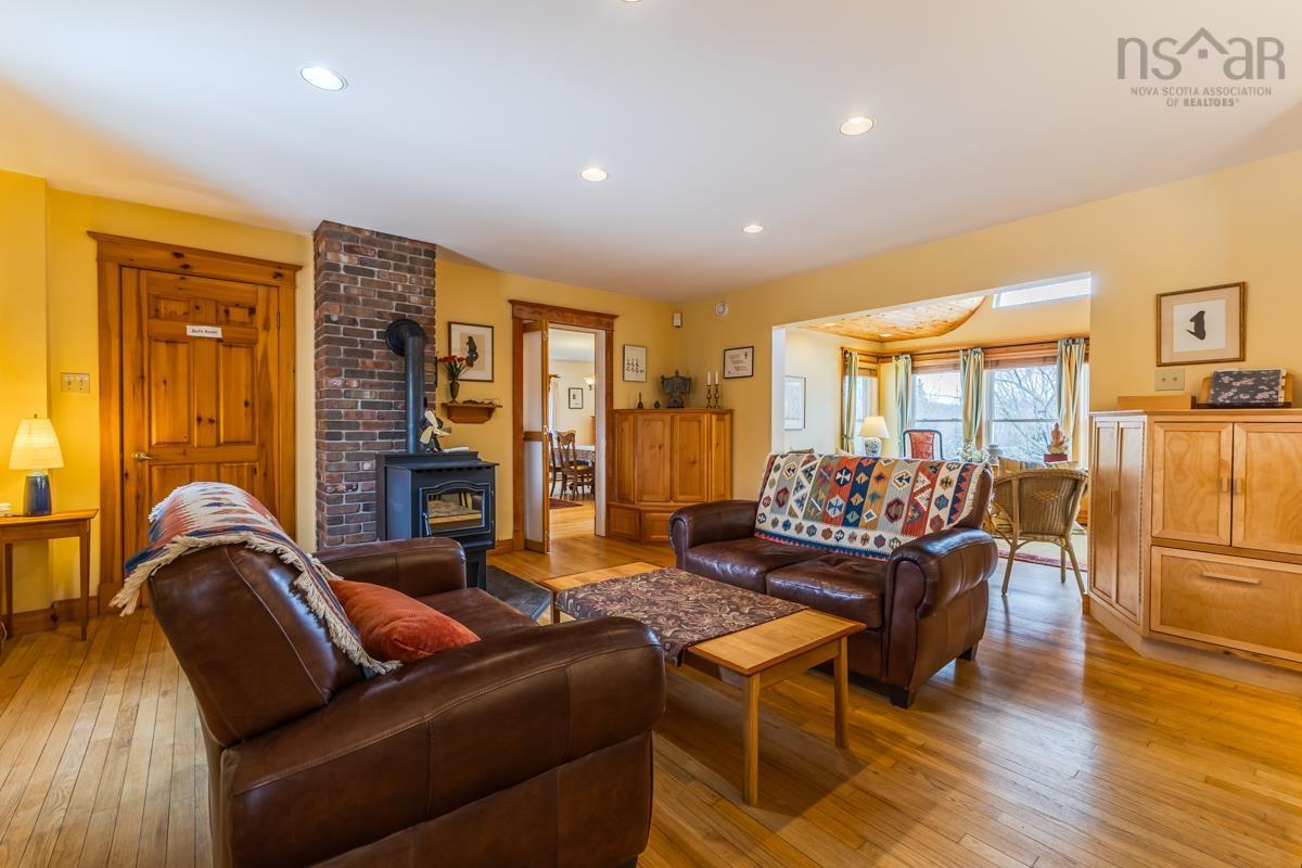 $775,000.00: 161 HIGHWAY 311 Loop, Balfron