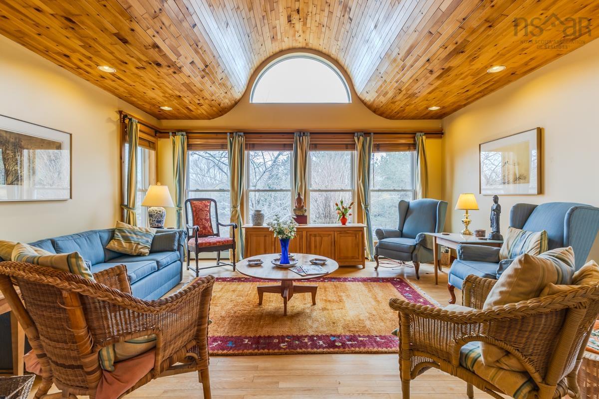 $775,000.00: 161 HIGHWAY 311 Loop, Balfron