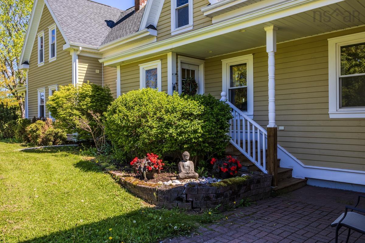 $775,000.00: 161 HIGHWAY 311 Loop, Balfron