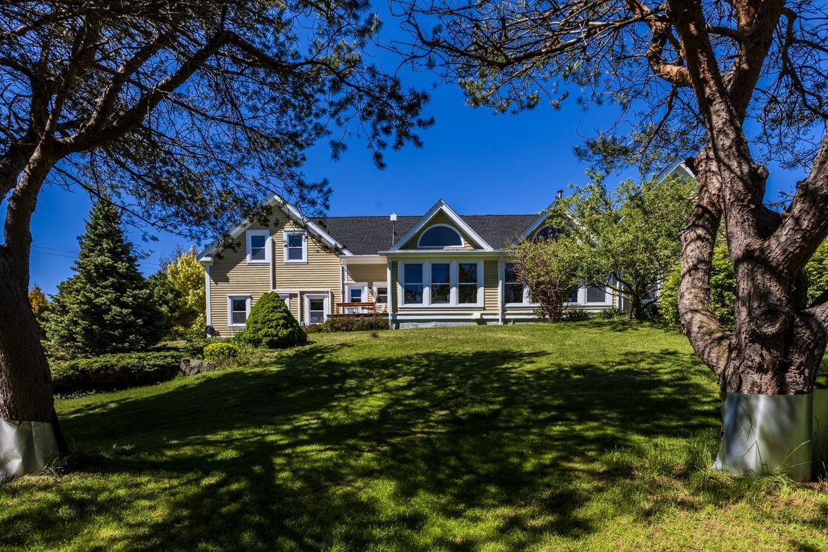 $775,000.00: 161 HIGHWAY 311 Loop, Balfron
