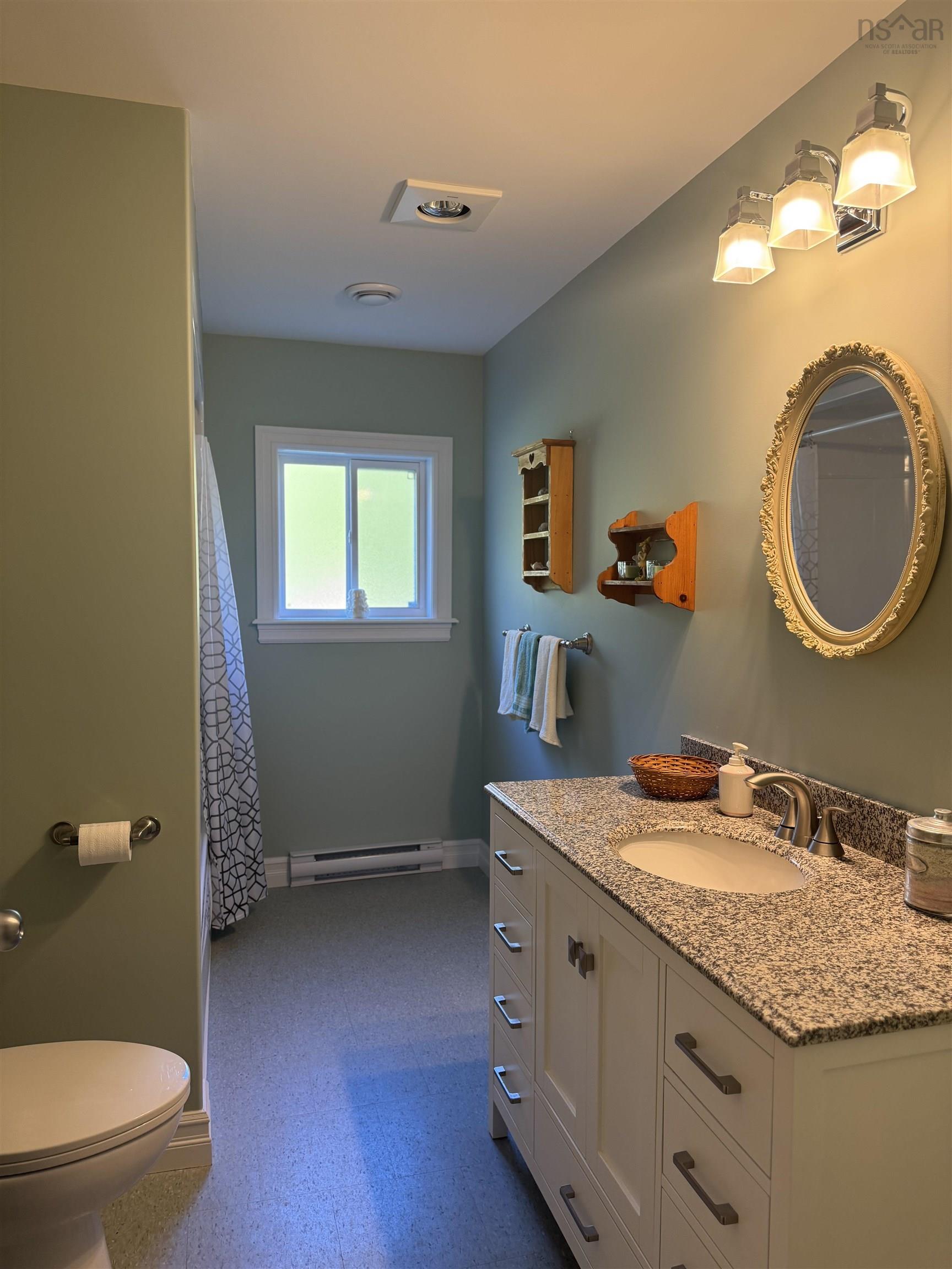 $674,900.00: 590 Gilberts Lane, Maplewood