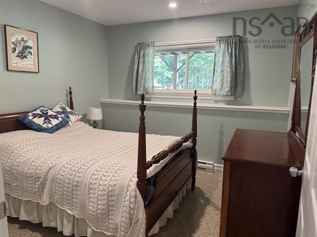 $674,900.00: 590 Gilberts Lane, Maplewood