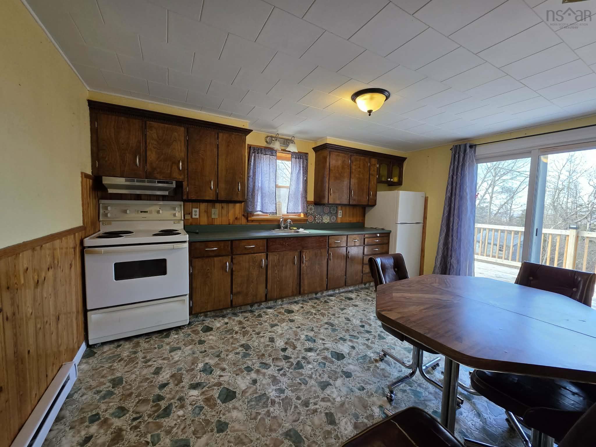 $184,900.00: 15013 6 Highway, Wallace Ridge