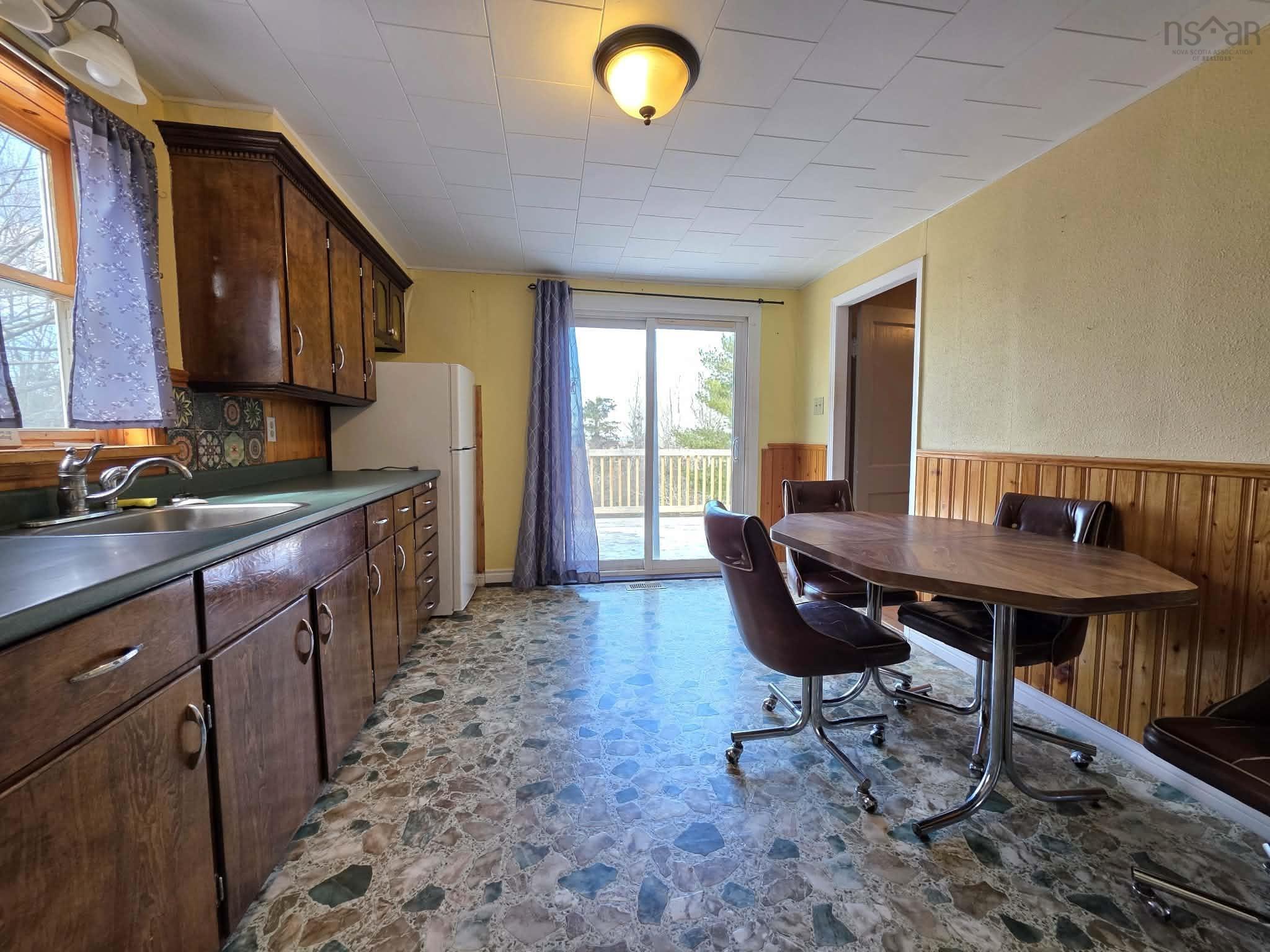 $184,900.00: 15013 6 Highway, Wallace Ridge