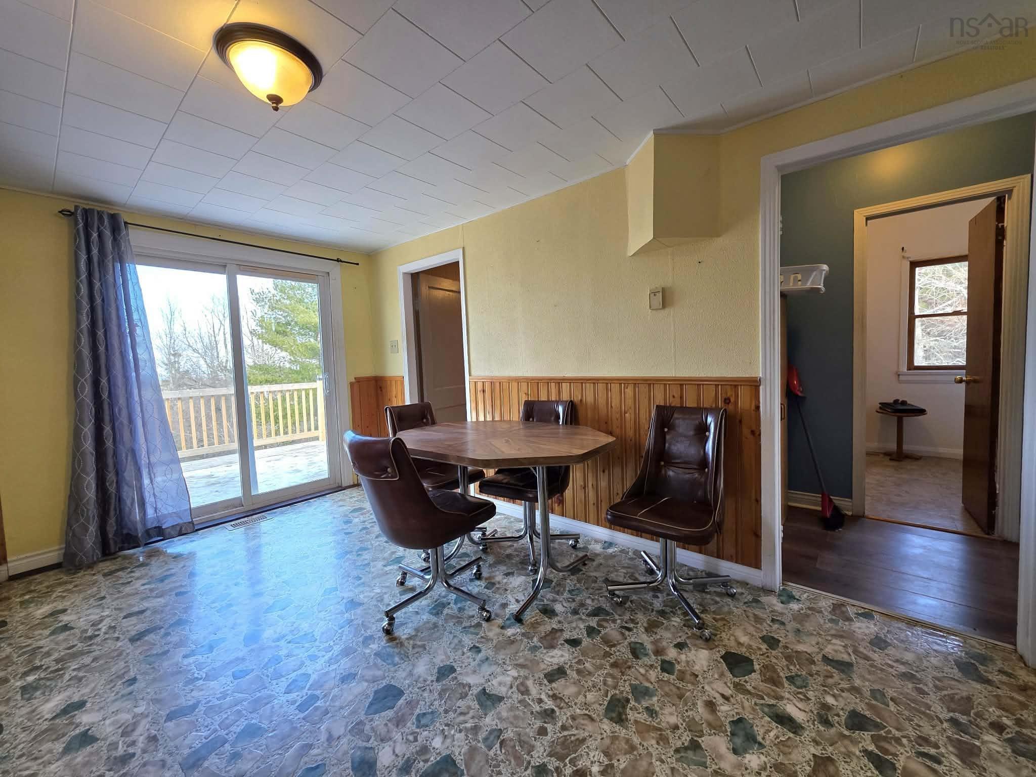 $184,900.00: 15013 6 Highway, Wallace Ridge