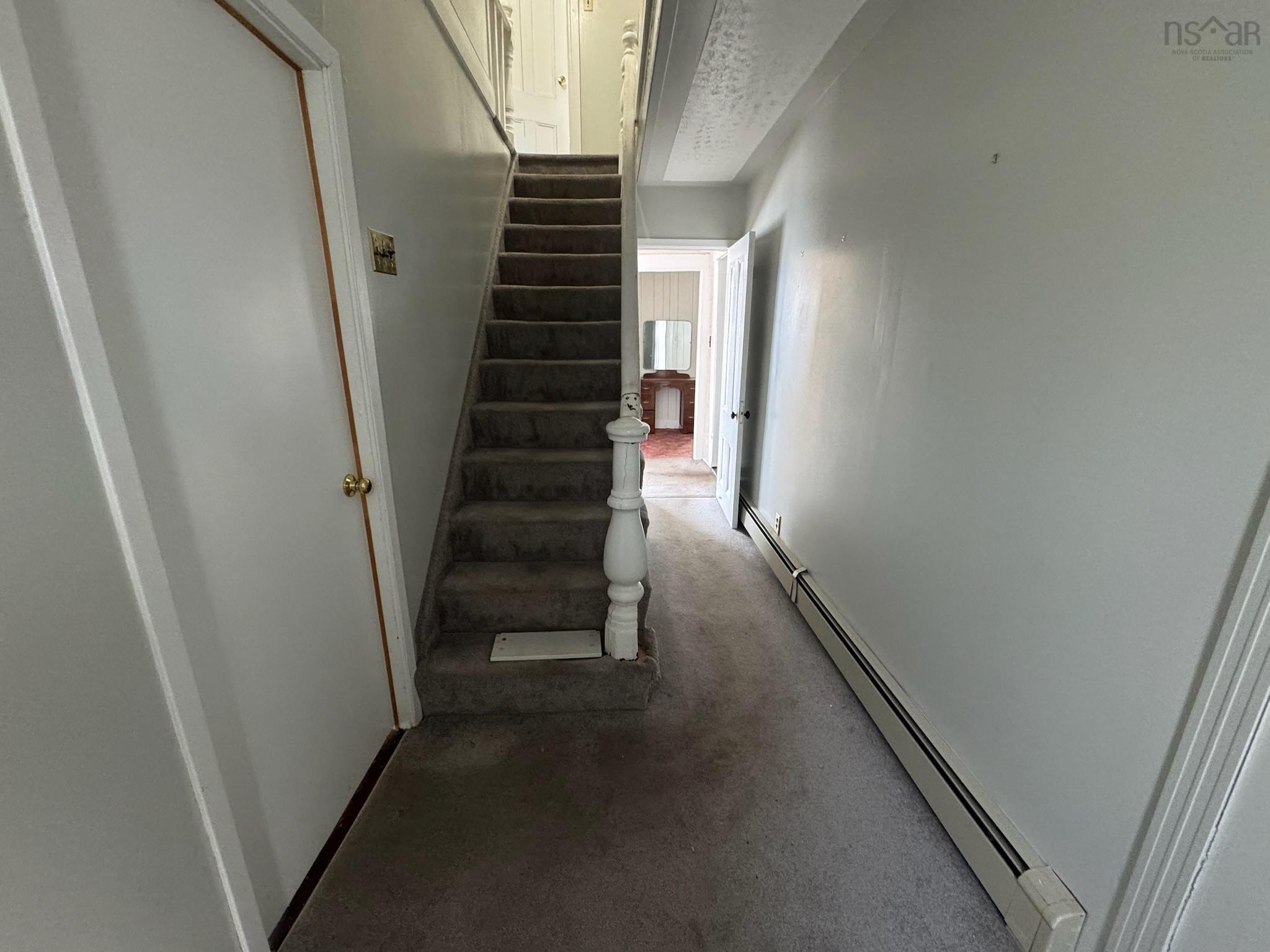 $175,000.00: 1 Hillside Boularderie Road, Groves Point